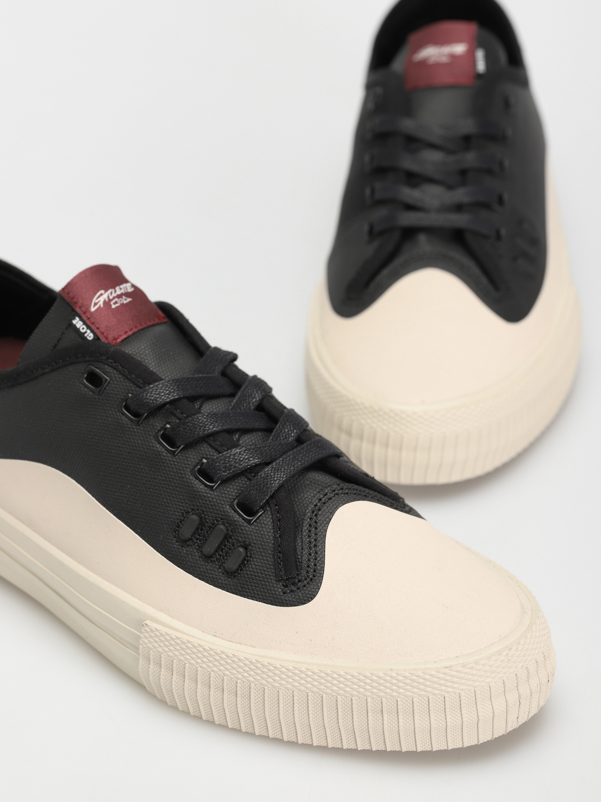 Globe Gillette Cipők (black cream)