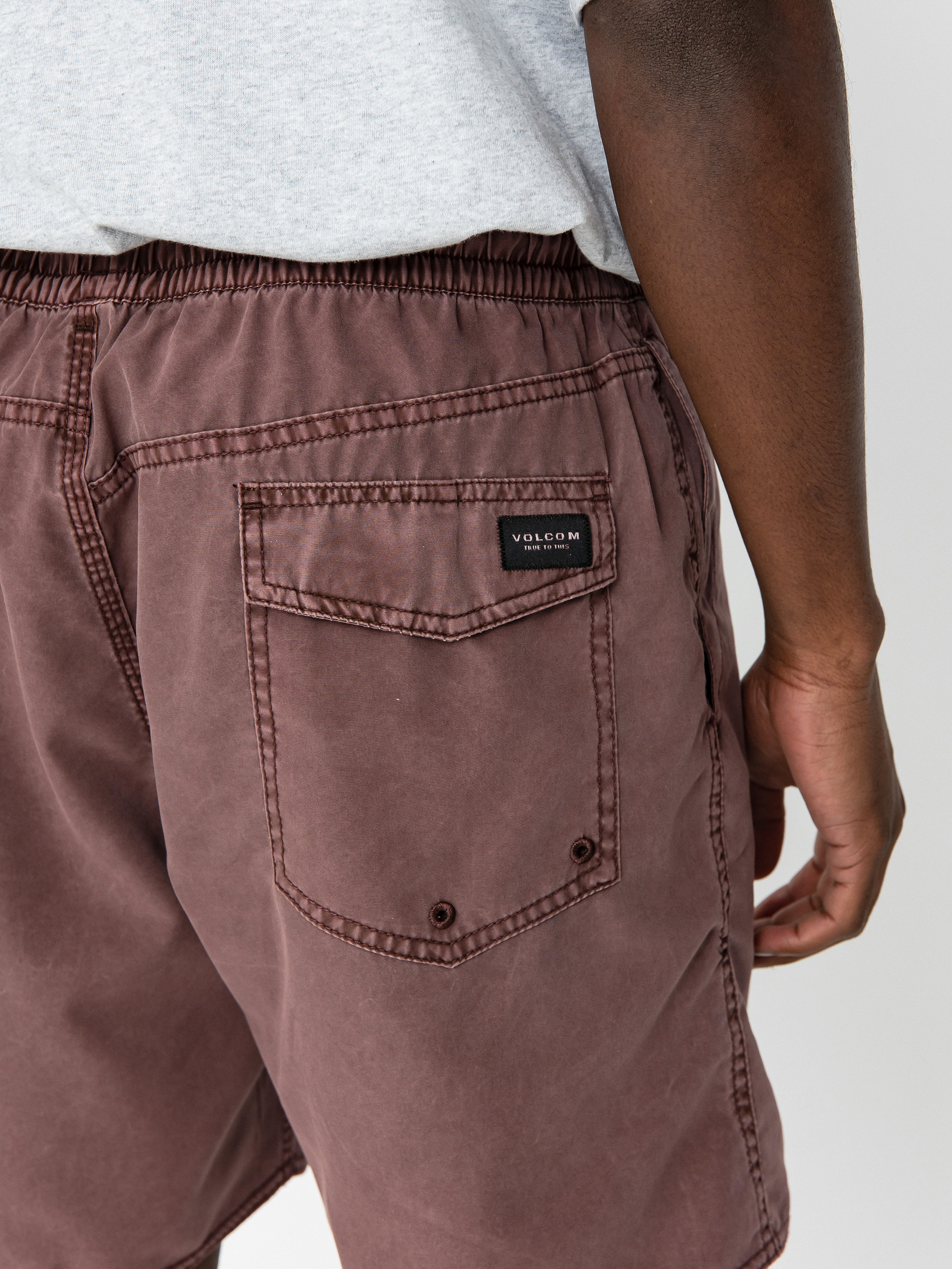 Volcom Center Trunk 17 Rövidnadrág (bordeaux brown)