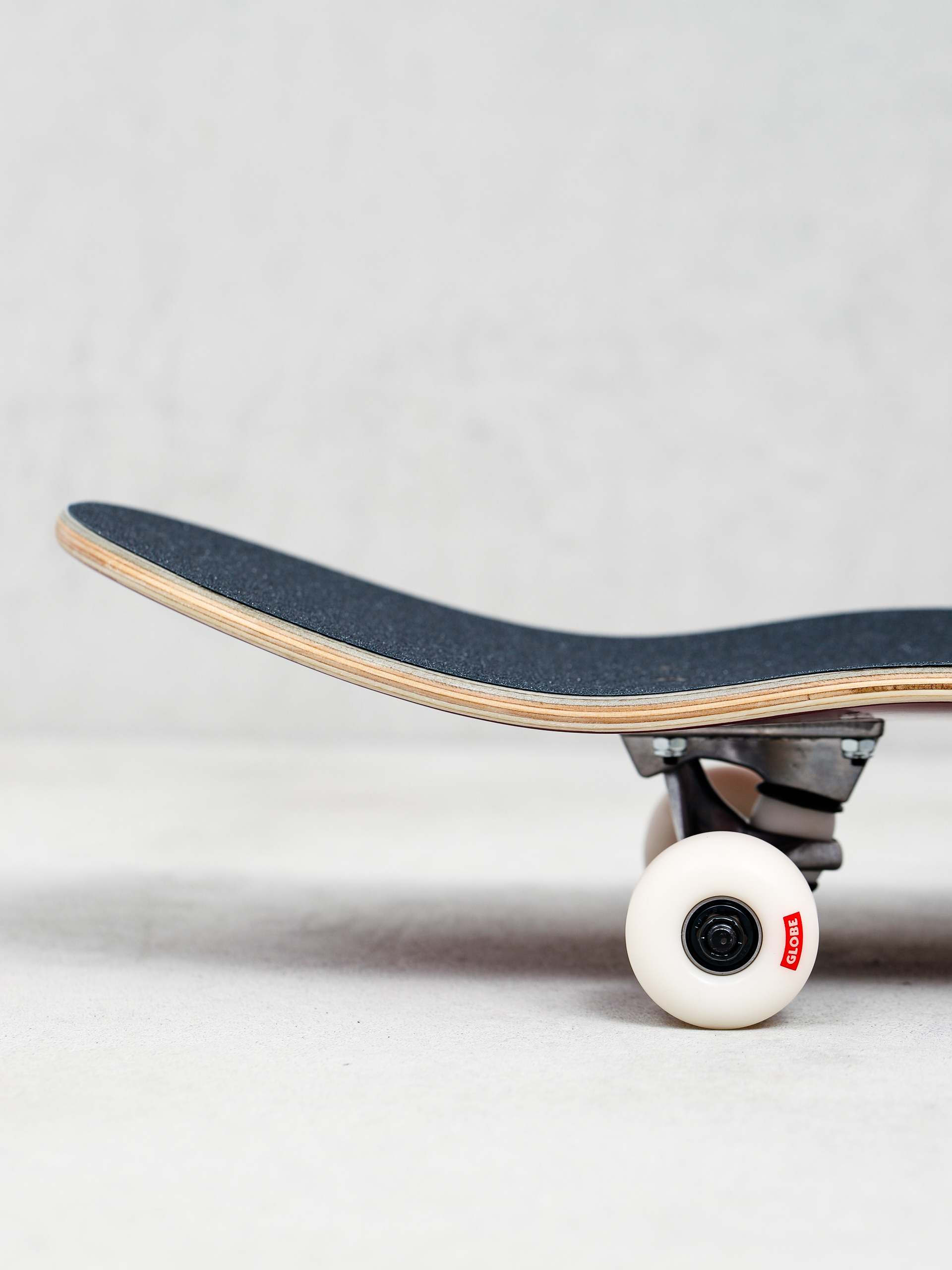 Globe Goodstock Komplett gördeszka (ruby)