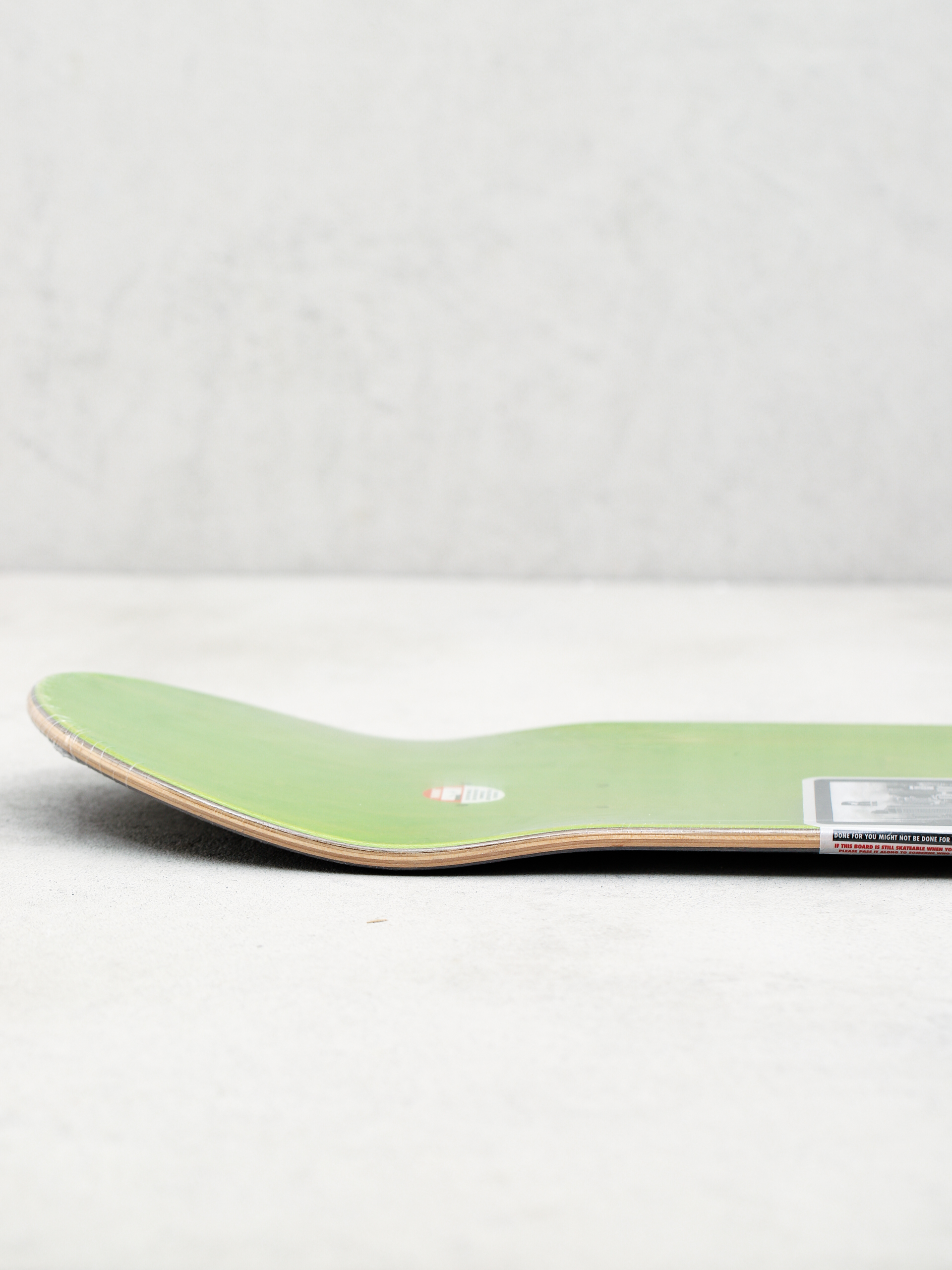 Real Ishod Feathers Tt Gördeszka lap (black/red)