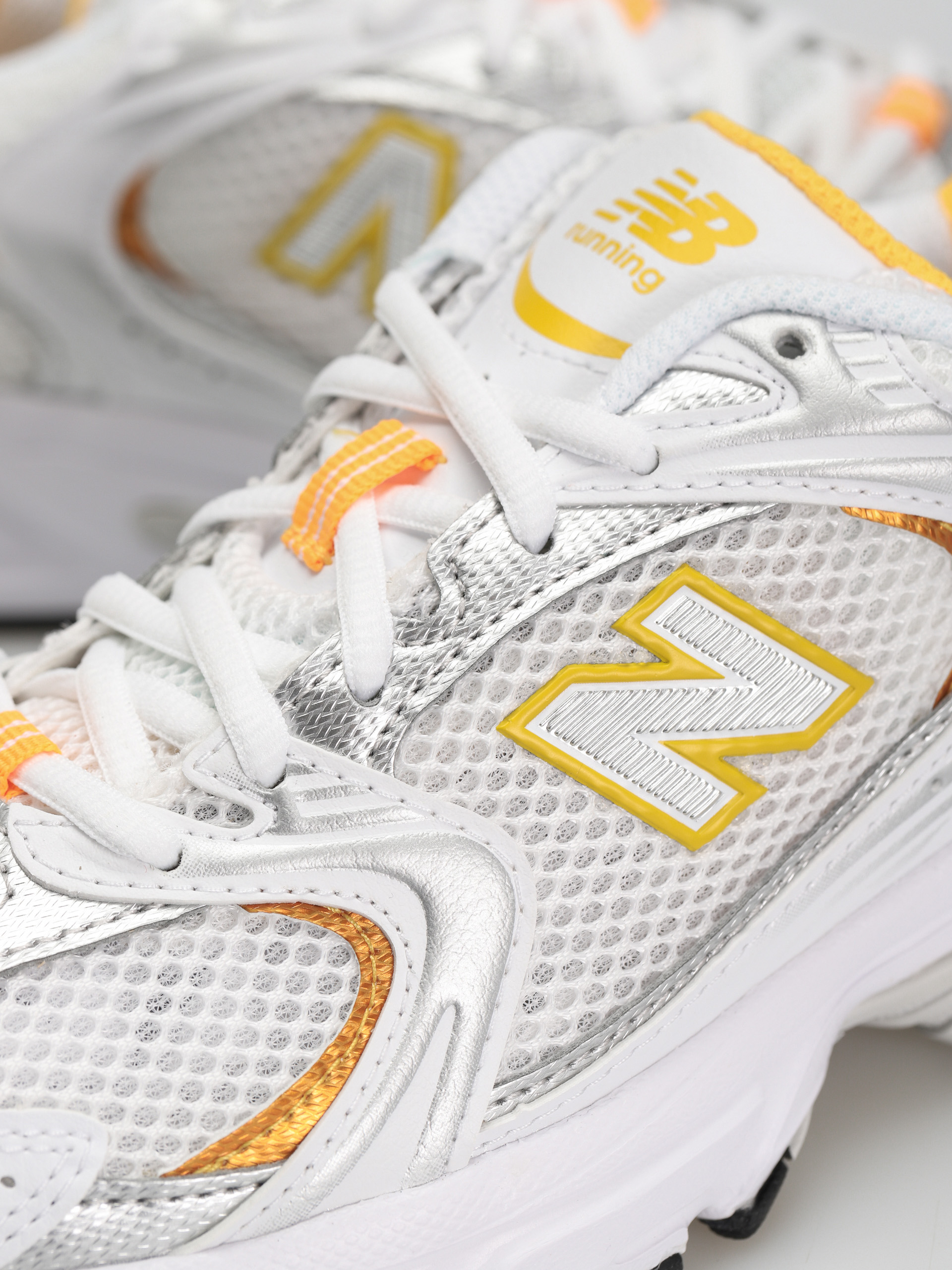 New Balance 530 Cipők (white orange)