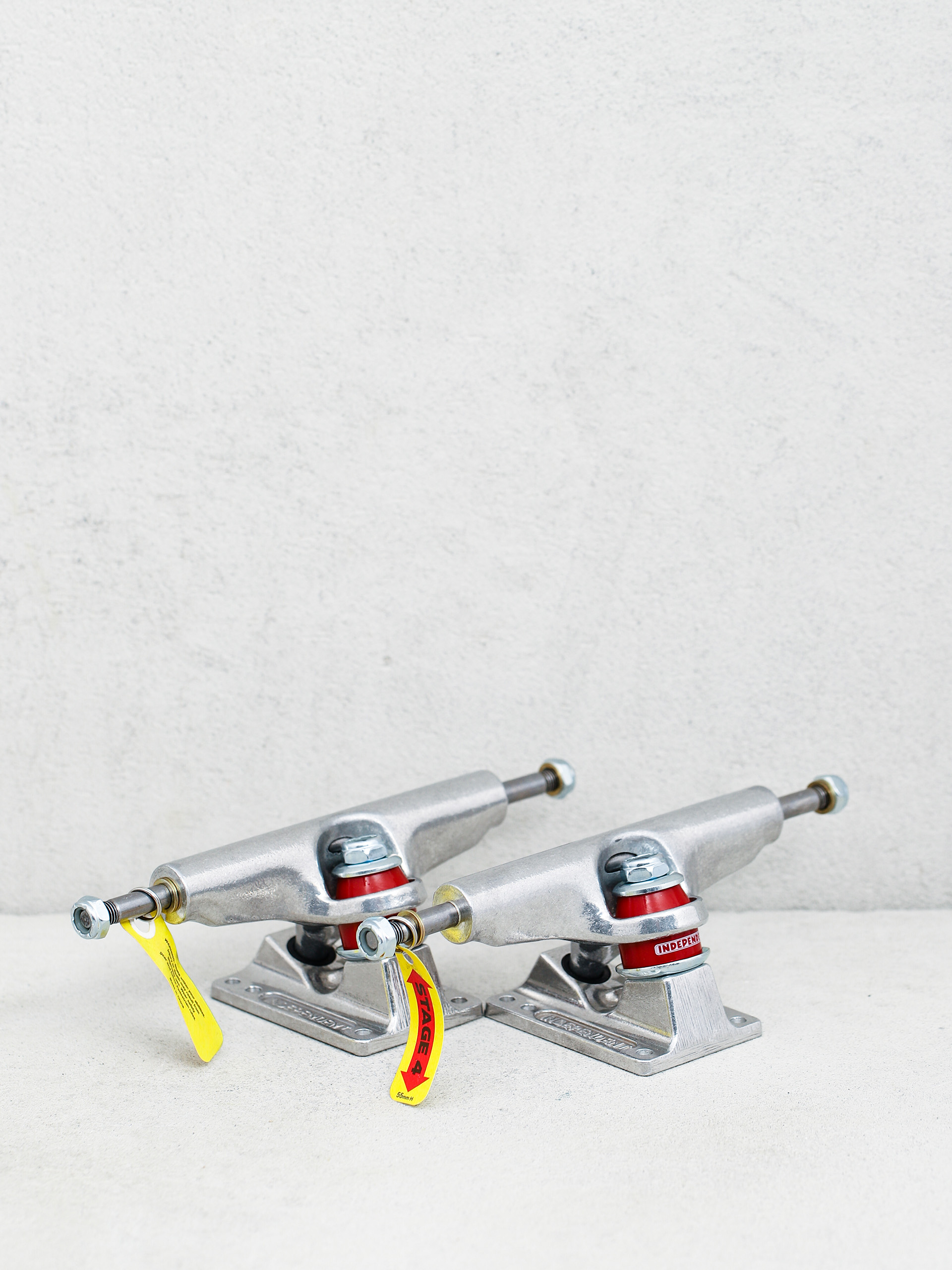 Independent Stage 4 Standard Gördeszka felfüggesztés (polished/w red)