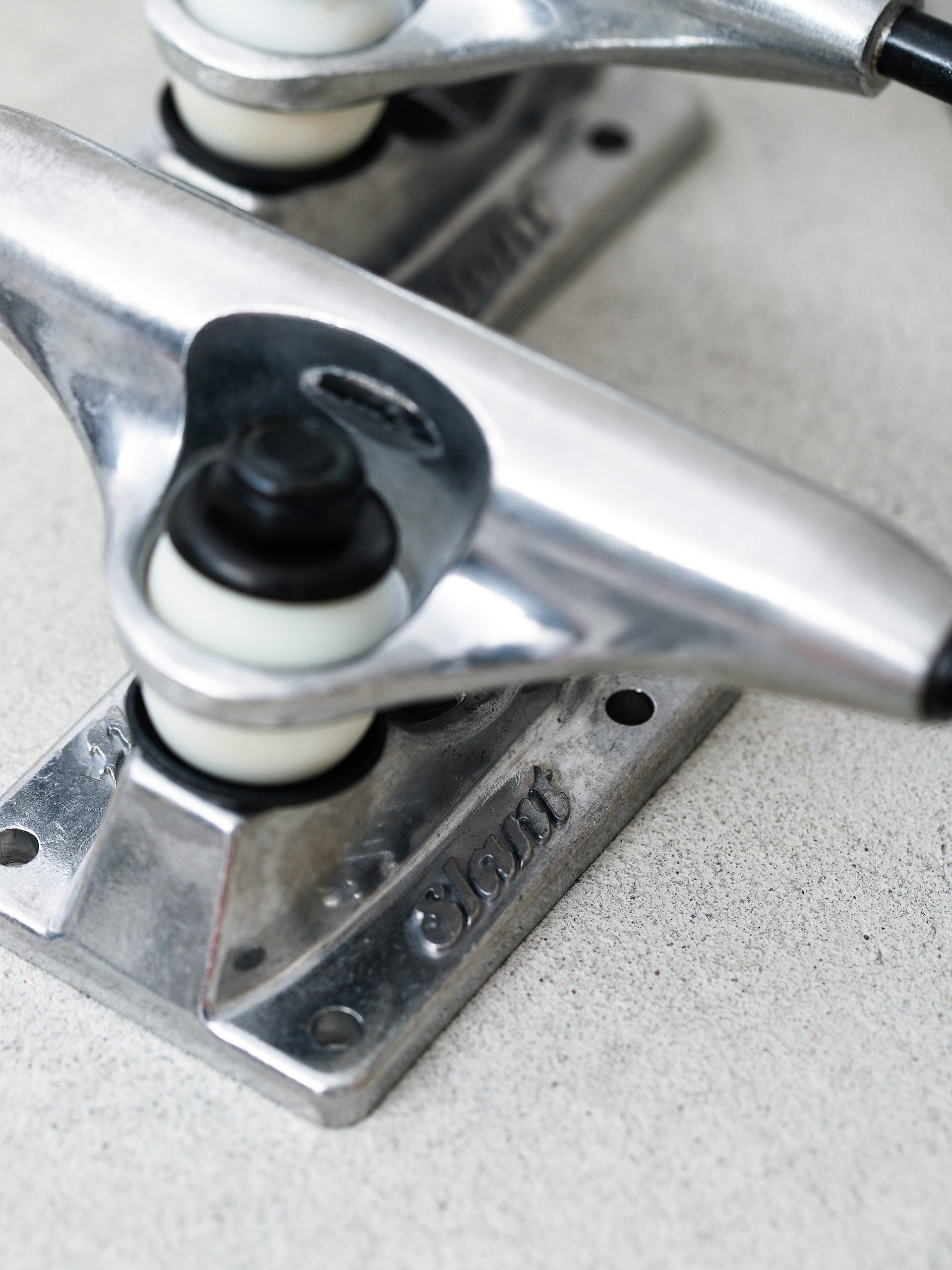 Globe Everything But The Deck Kit (raw finish)