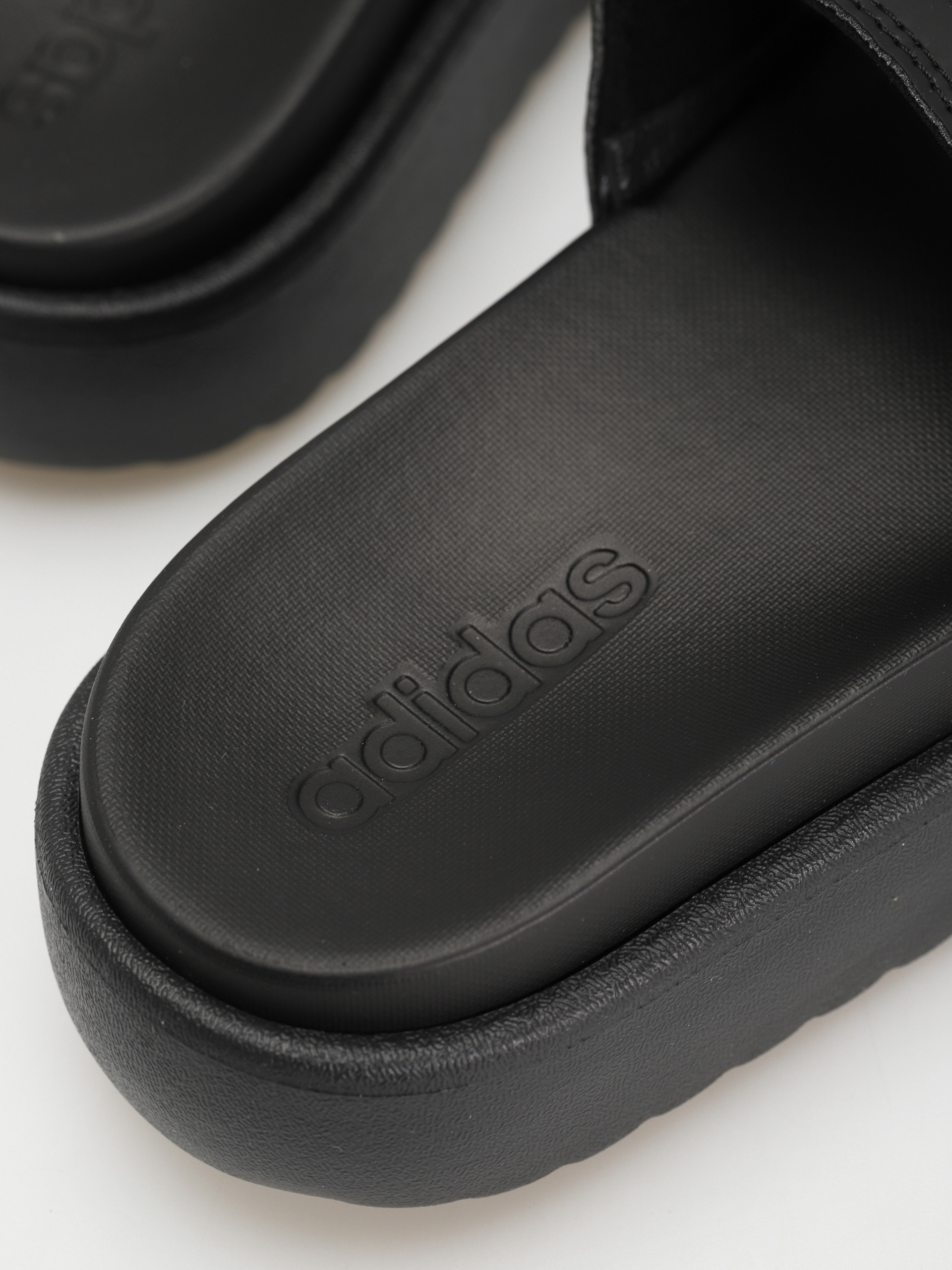 adidas Originals Adilette Platform Flip-flop papucsok Wmn (cblack/cblack/cblack)