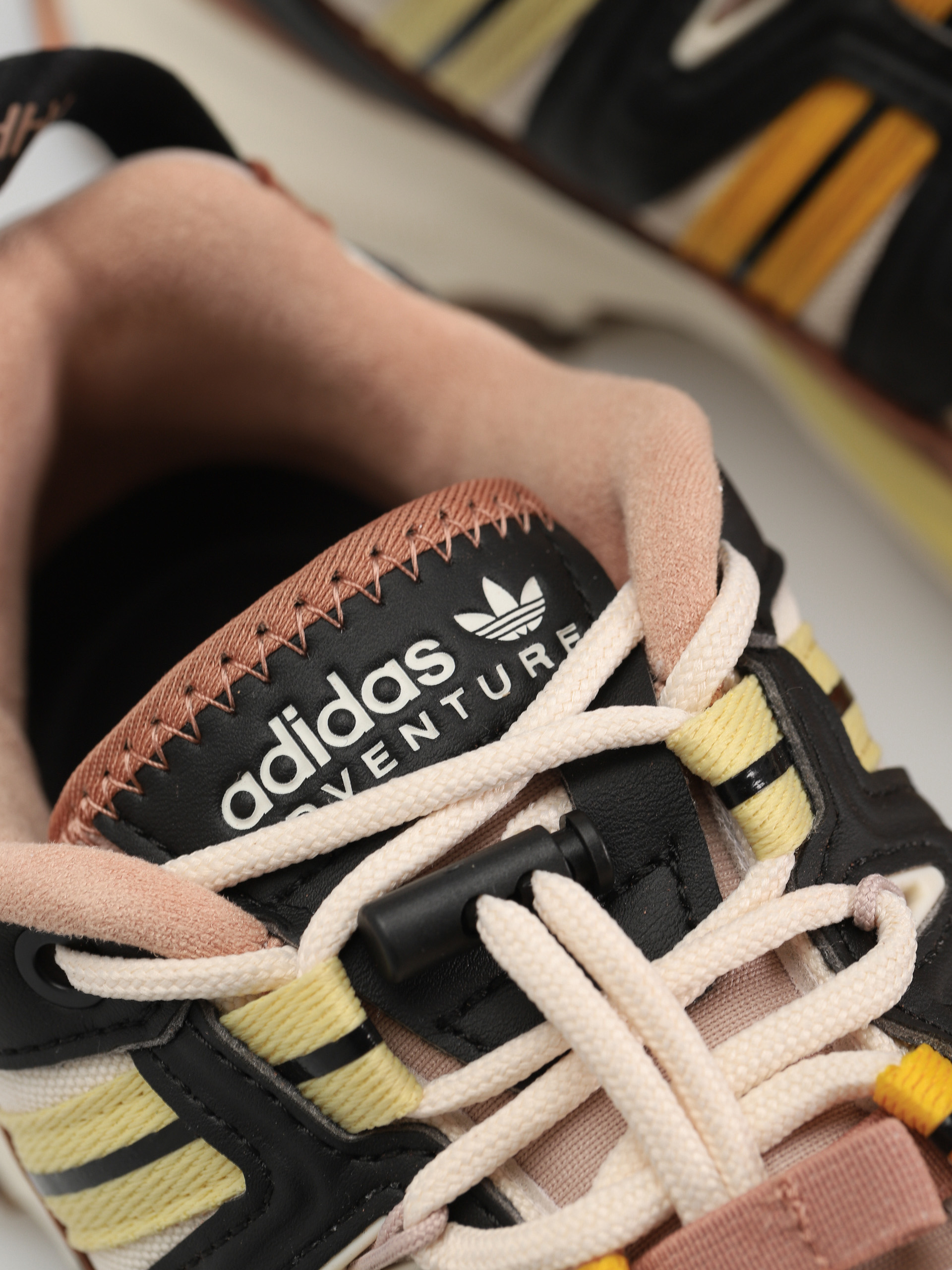 adidas Originals Hyperturf Cipők (cblack/wonwhi/clastr)