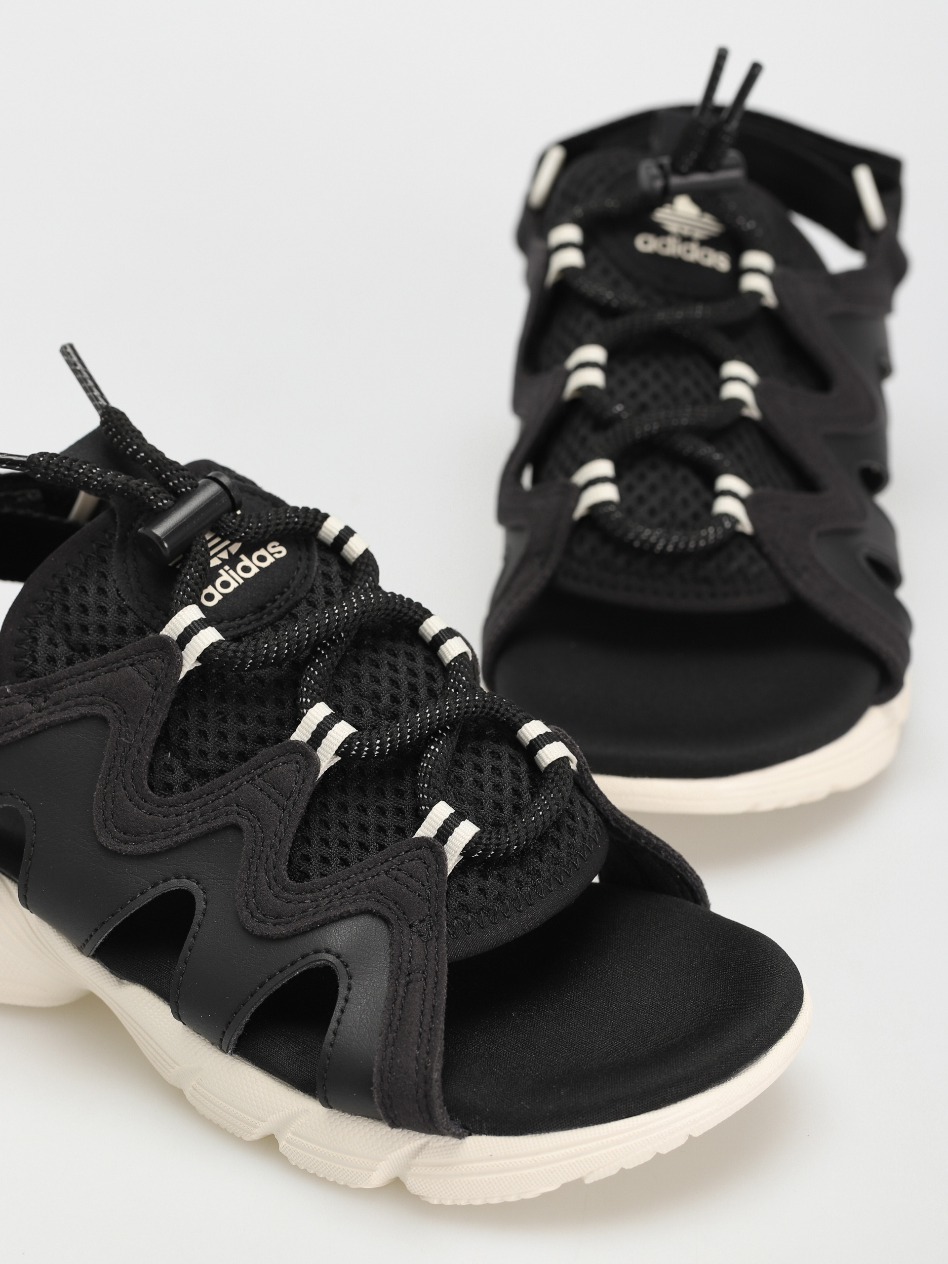 adidas Originals Astir Sndl Szandálok Wmn (cblack/owhite/owhite)