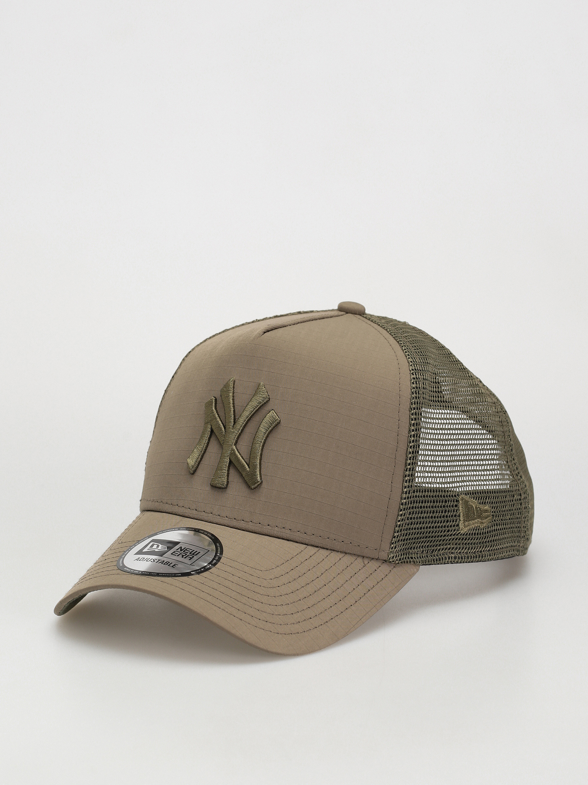 New Era Tech Ripstop Trucker New York Yankees Baseball sapka (brown)