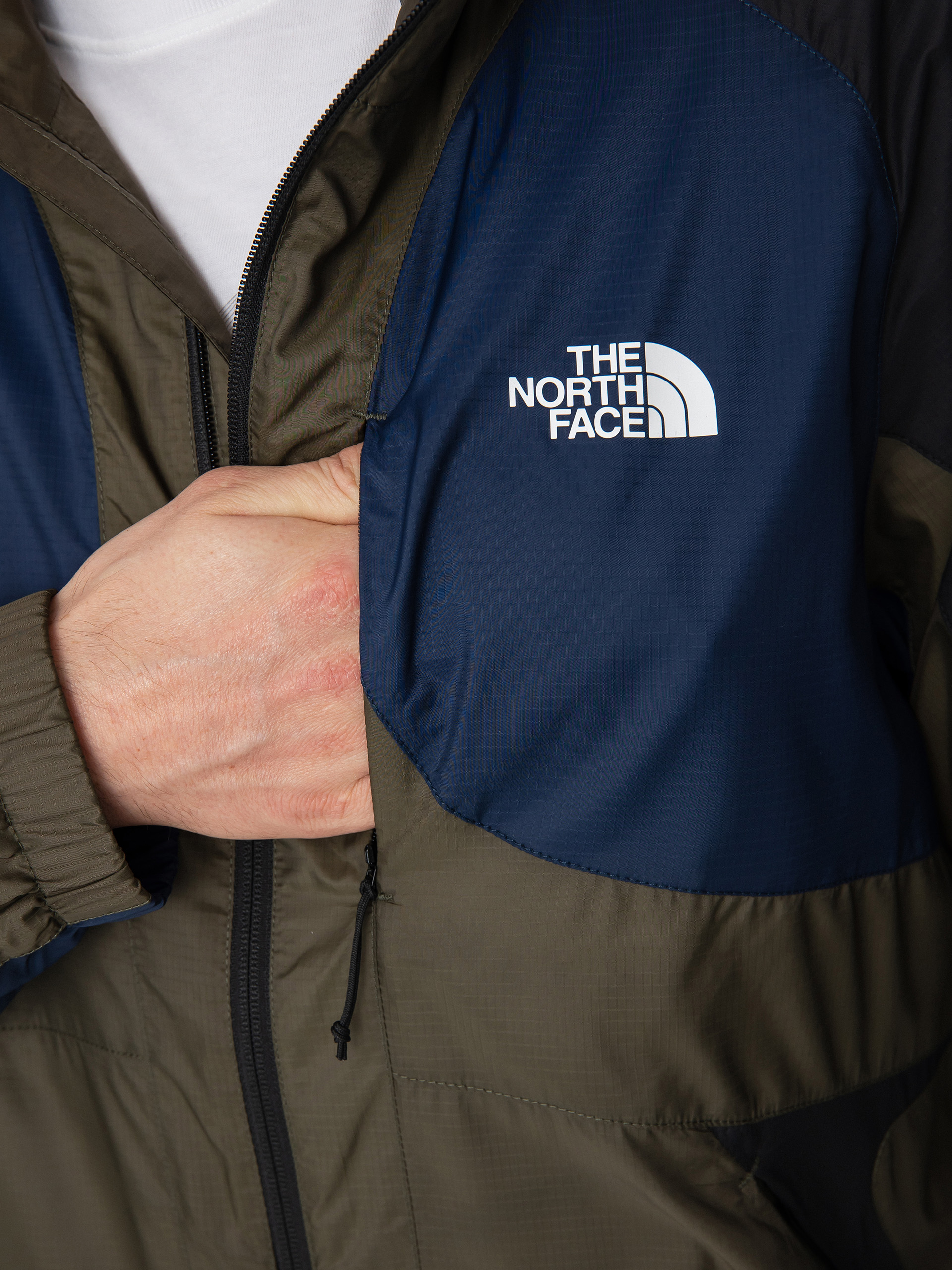 The North Face Tnf X Dzseki (new taupe green/summit navy/tnf black)