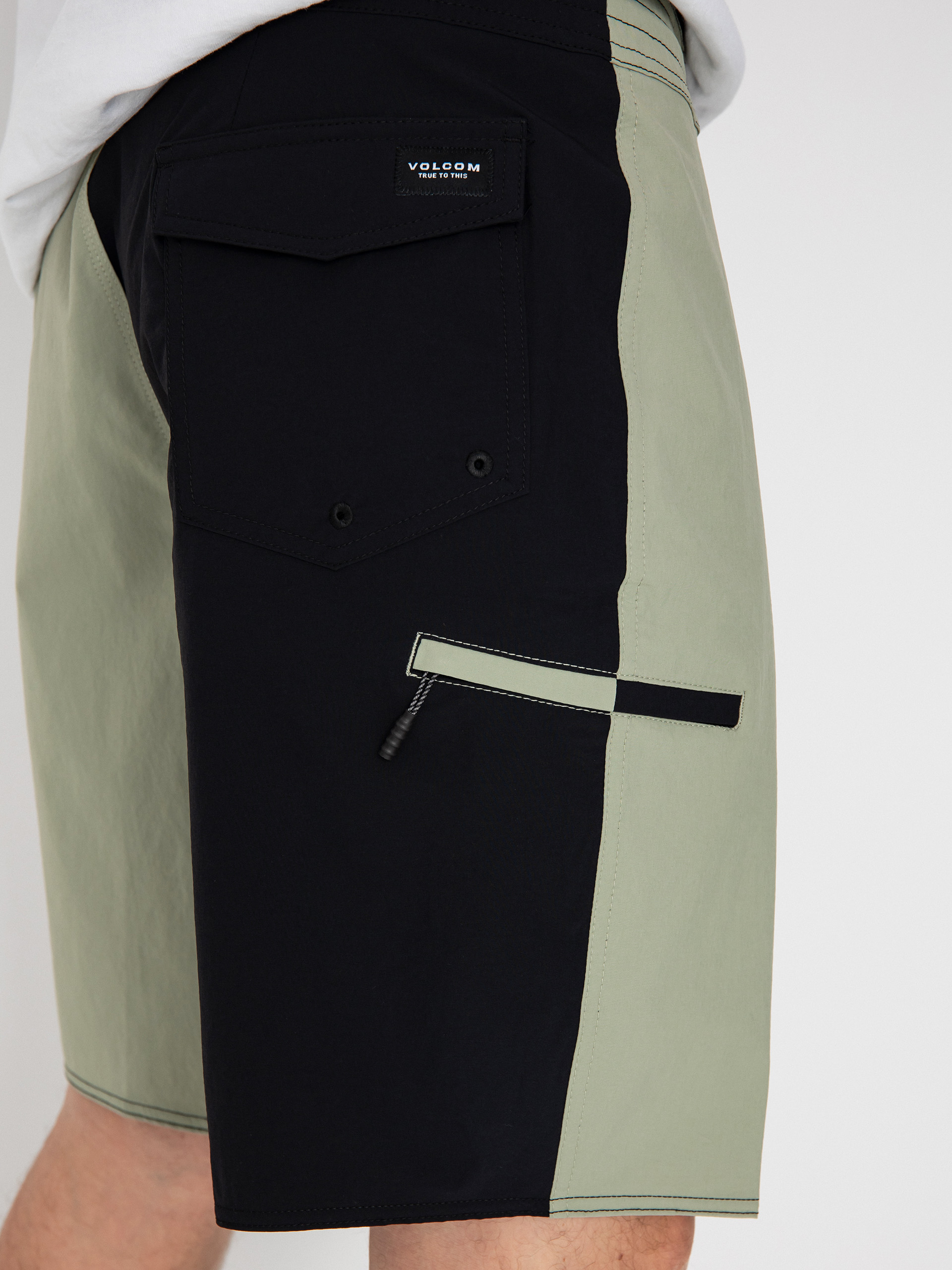 Volcom Surf Vitals Noa Deane 21 Boardshort (black)