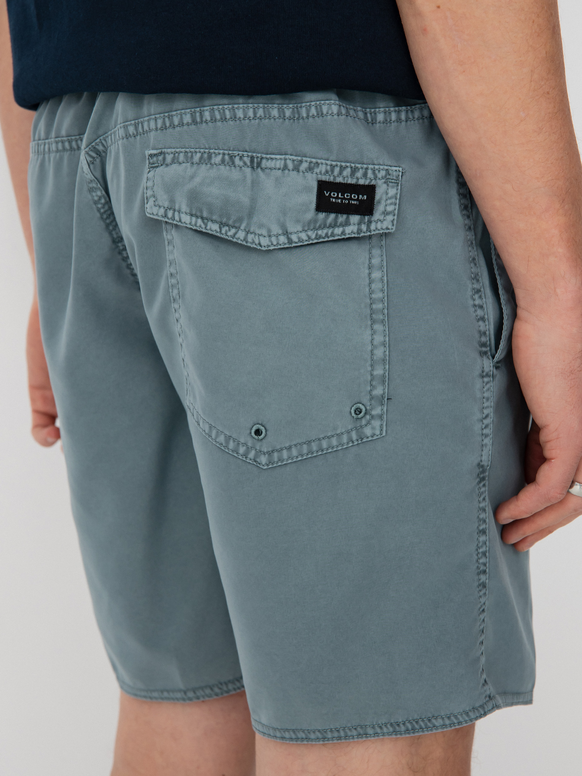 Volcom Center Trunk 17 Rövidnadrág (abyss)