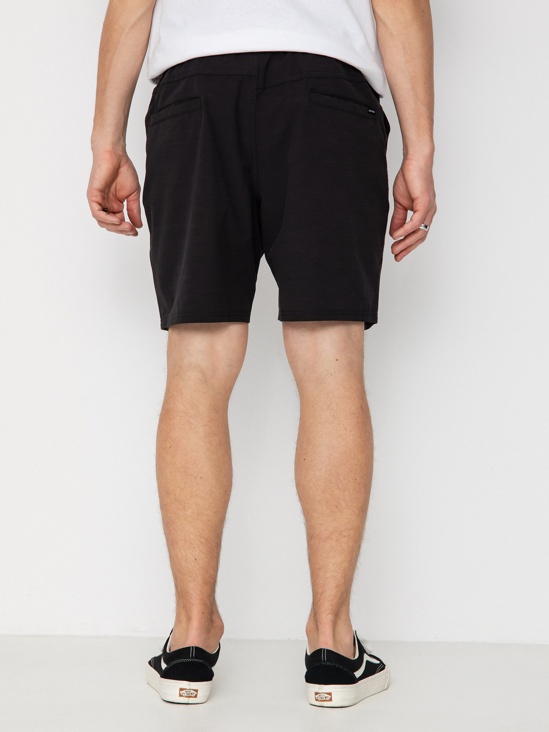 Volcom Understoned Hybrid 18 Rövidnadrág (black)