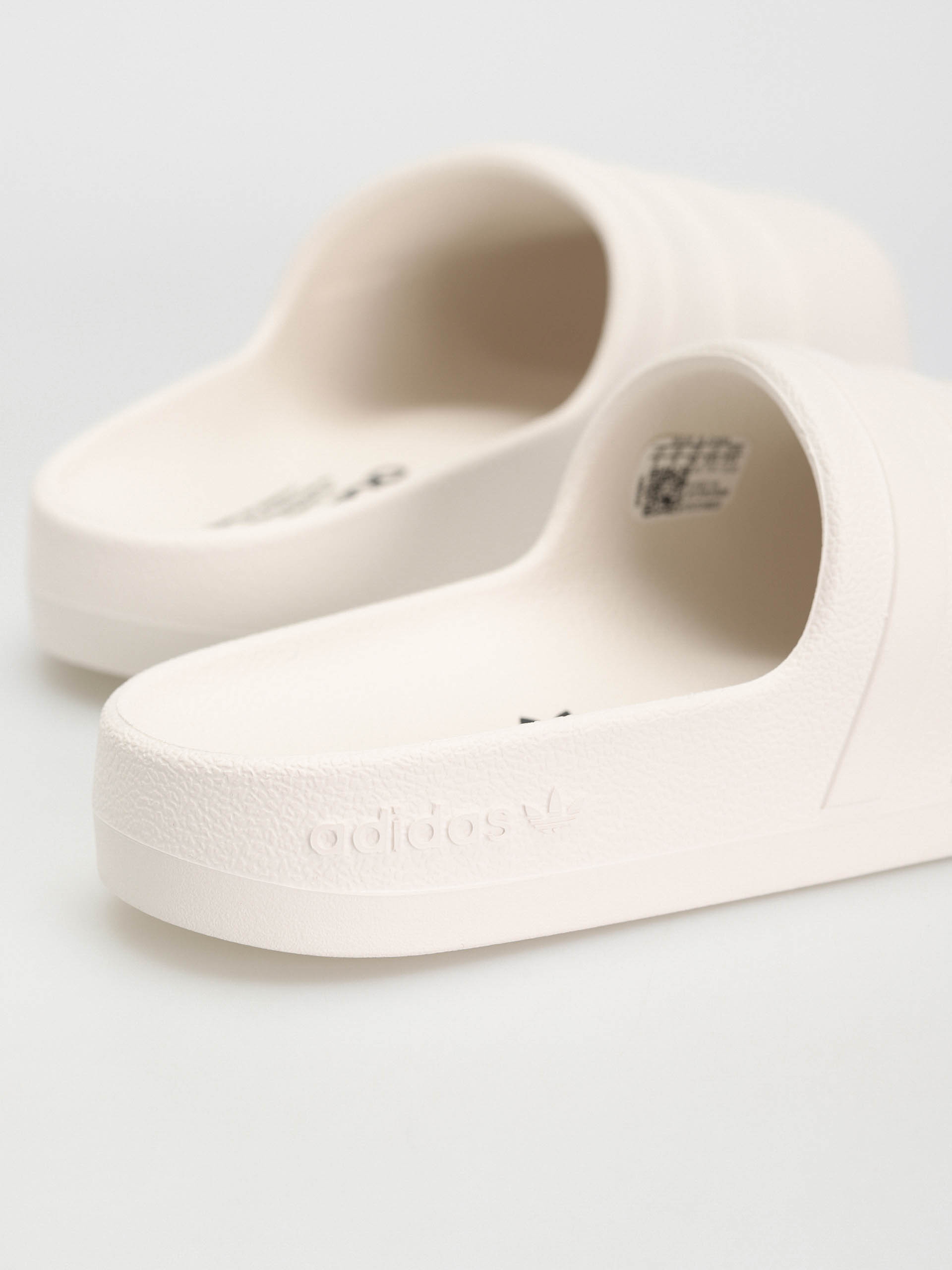 adidas Originals Adifom Adilette Flip-flop papucsok (owhite/owhite/cblack)