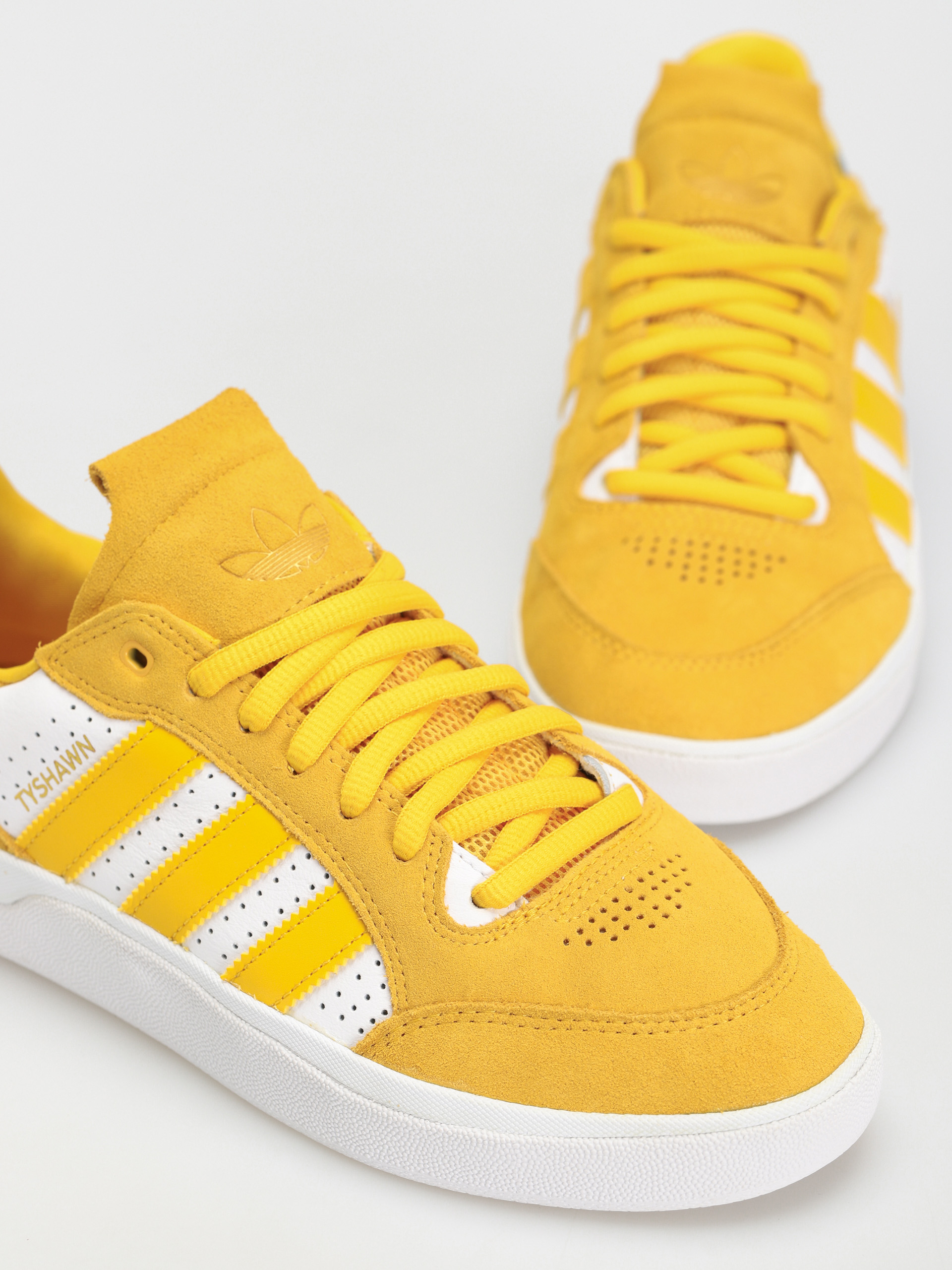adidas Tyshawn Low Cipők (bogold/ftwwht/cblack)