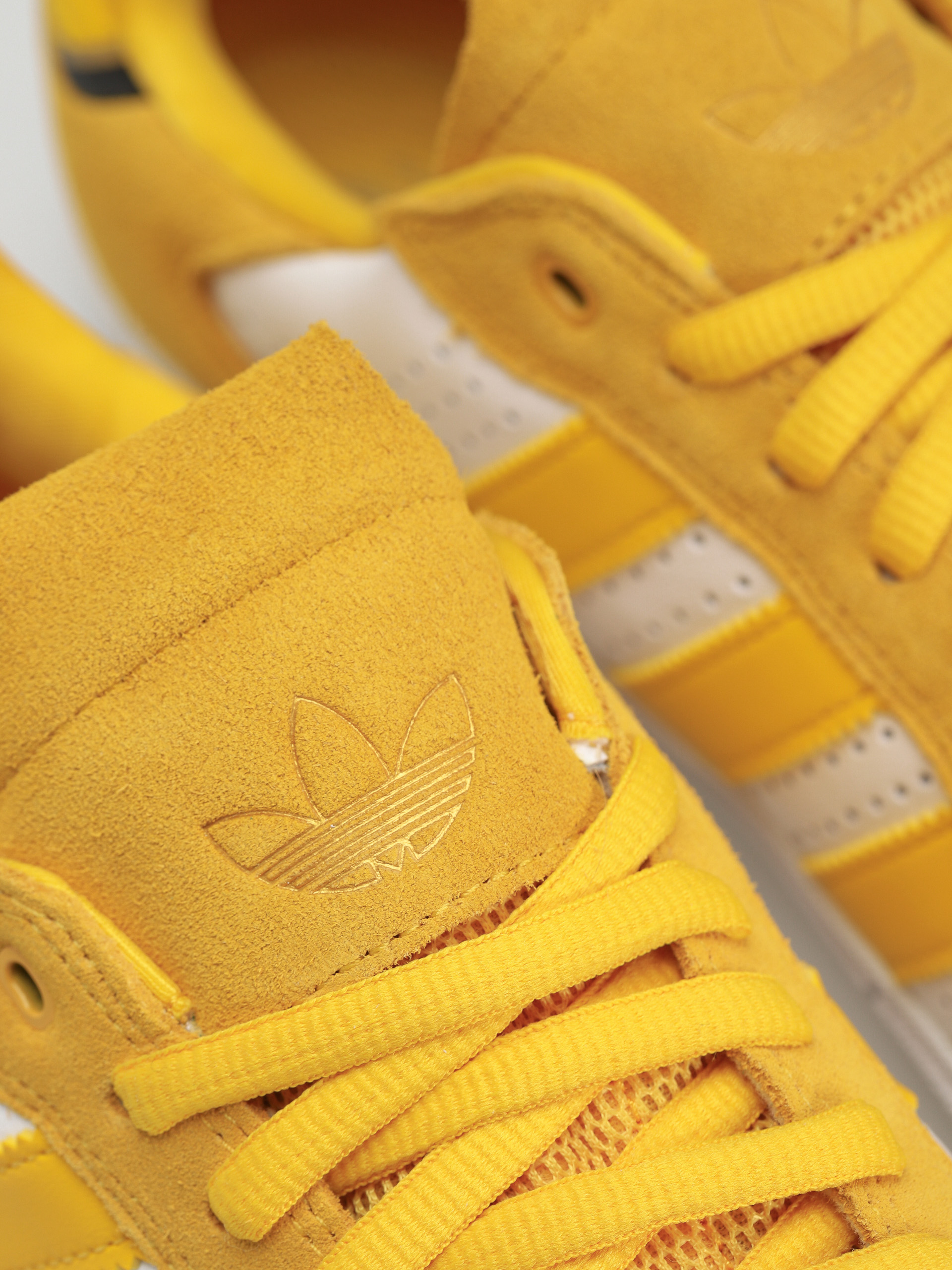 adidas Tyshawn Low Cipők (bogold/ftwwht/cblack)