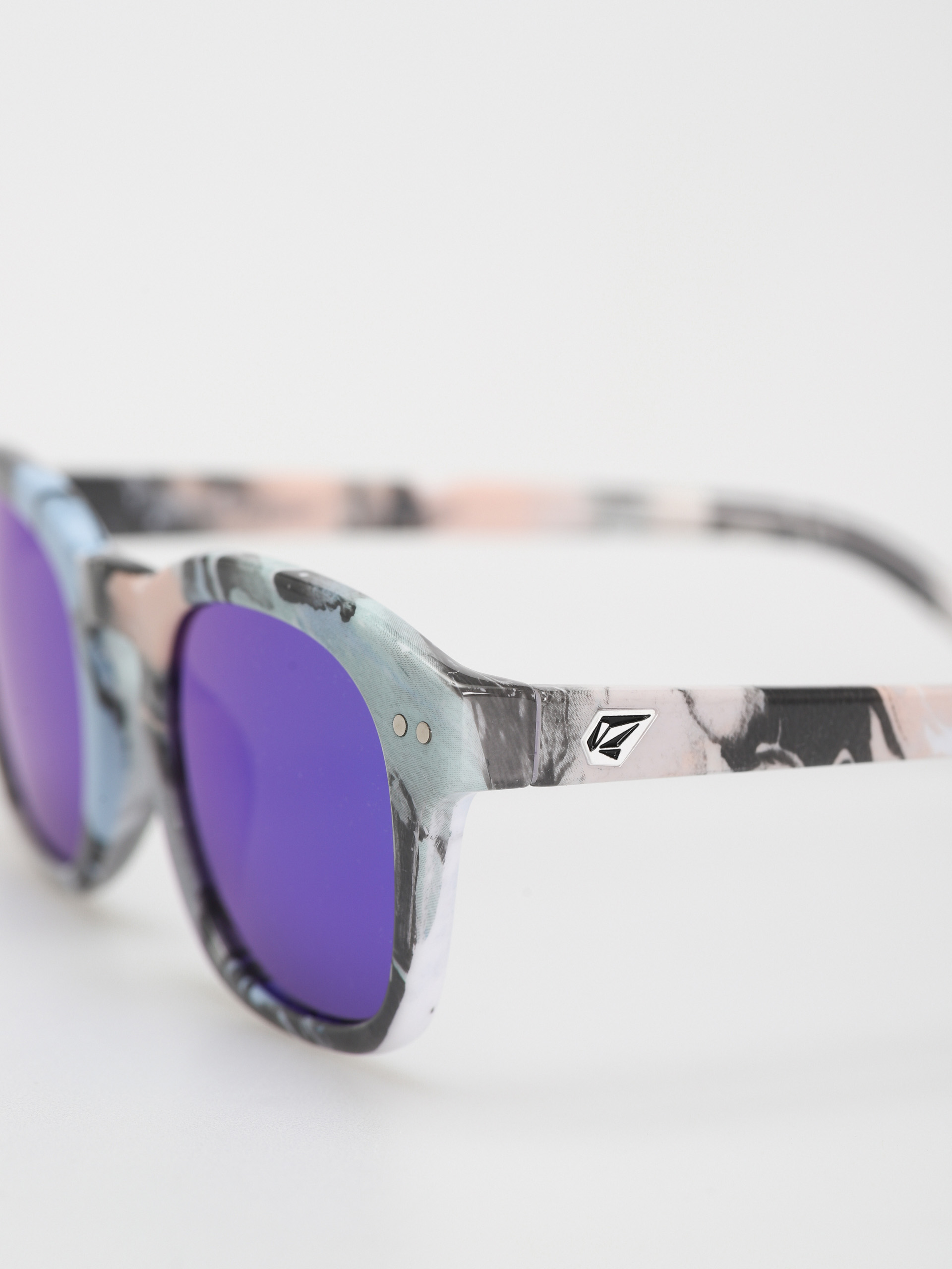 Volcom Earth Tripper Napszemüvegek (skulls/blue mirror)