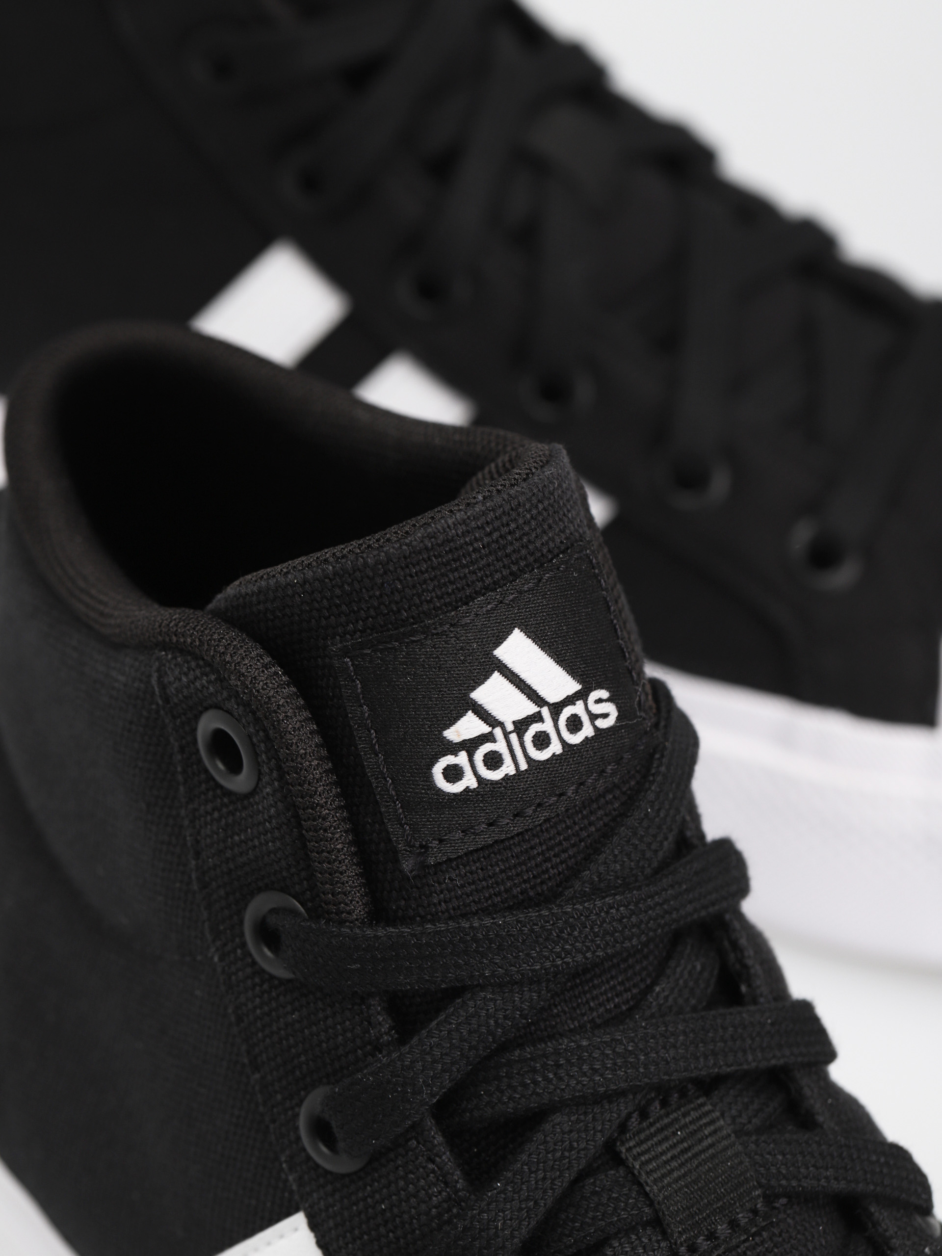 adidas Originals Bravada 2.0 Mid Platform Cipők Wmn (cblack/ftwwht/cblack)