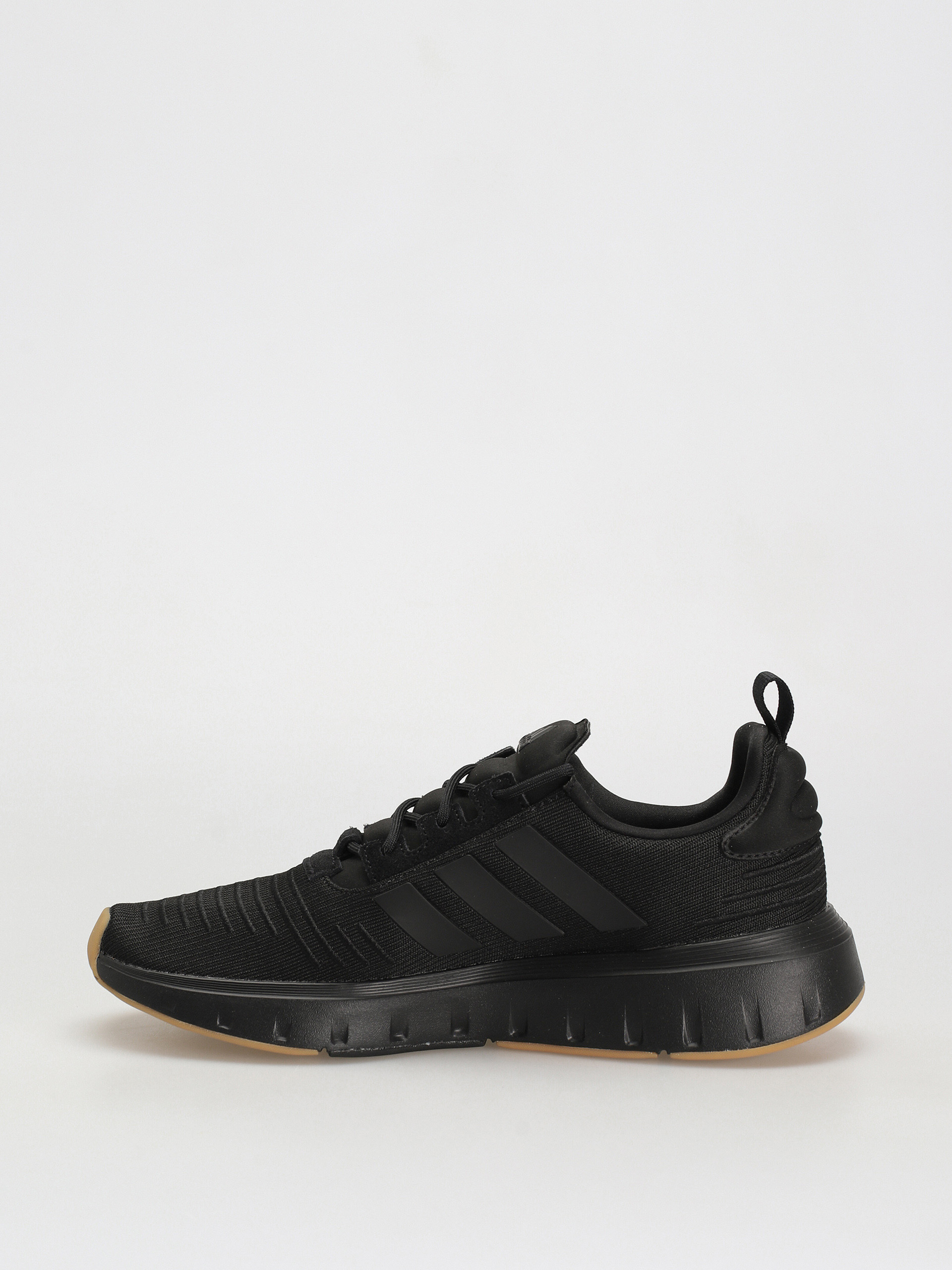 adidas Swift Run 23 Cipők (cblack/cblack/gum3)