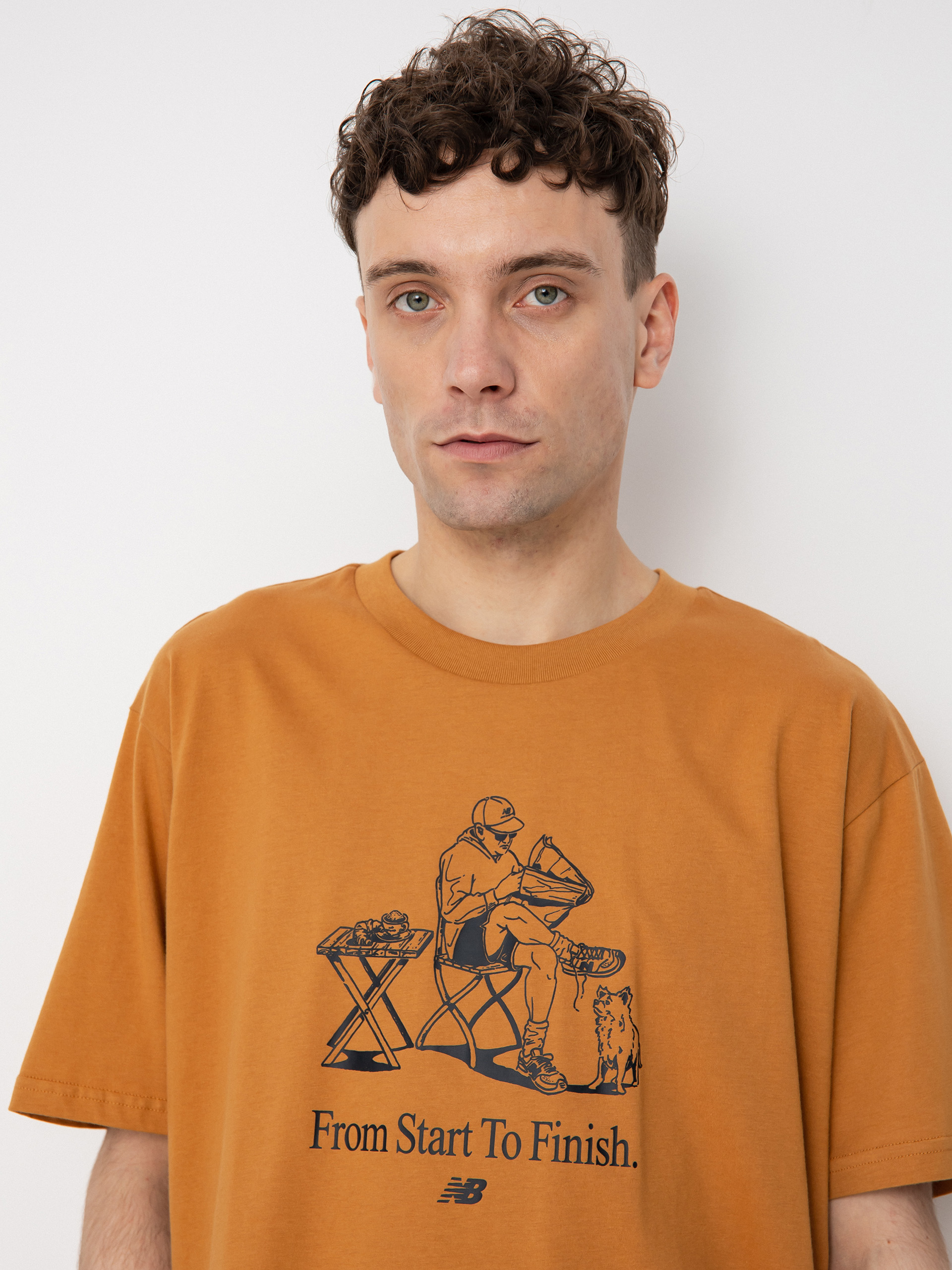 New Balance Essentials Cafe Grandpa póló (tobacco)