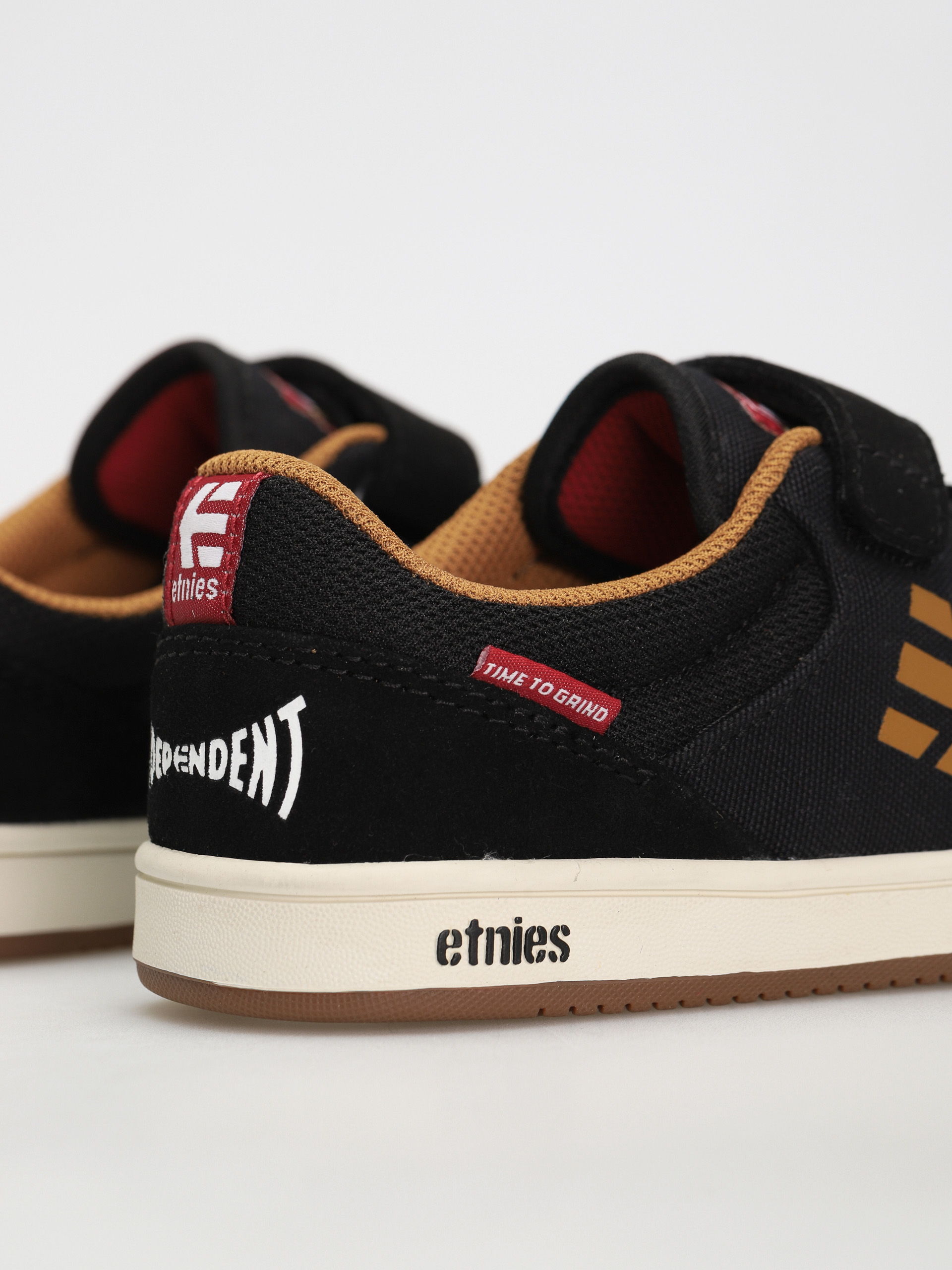 Etnies Little Kids Marana X Indy JR Cipők (black)