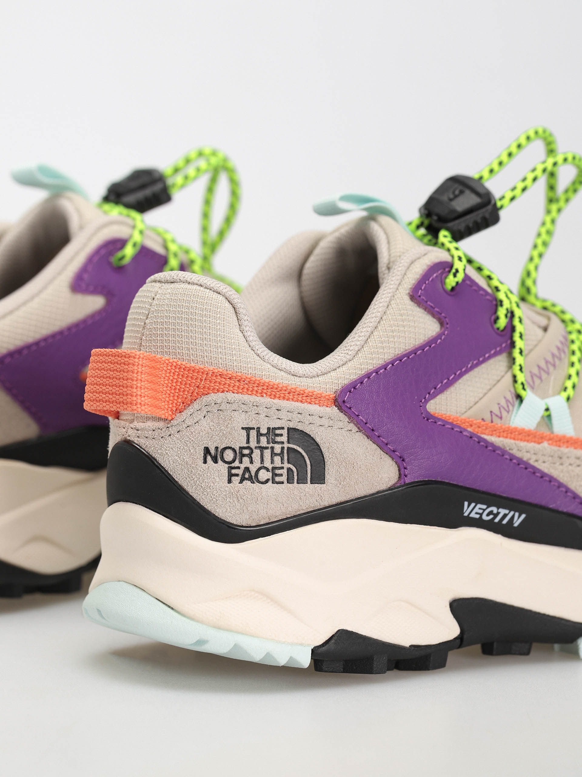 The North Face Vectiv Taraval Tech Cipők Wmn (sandstone/gardenia white)