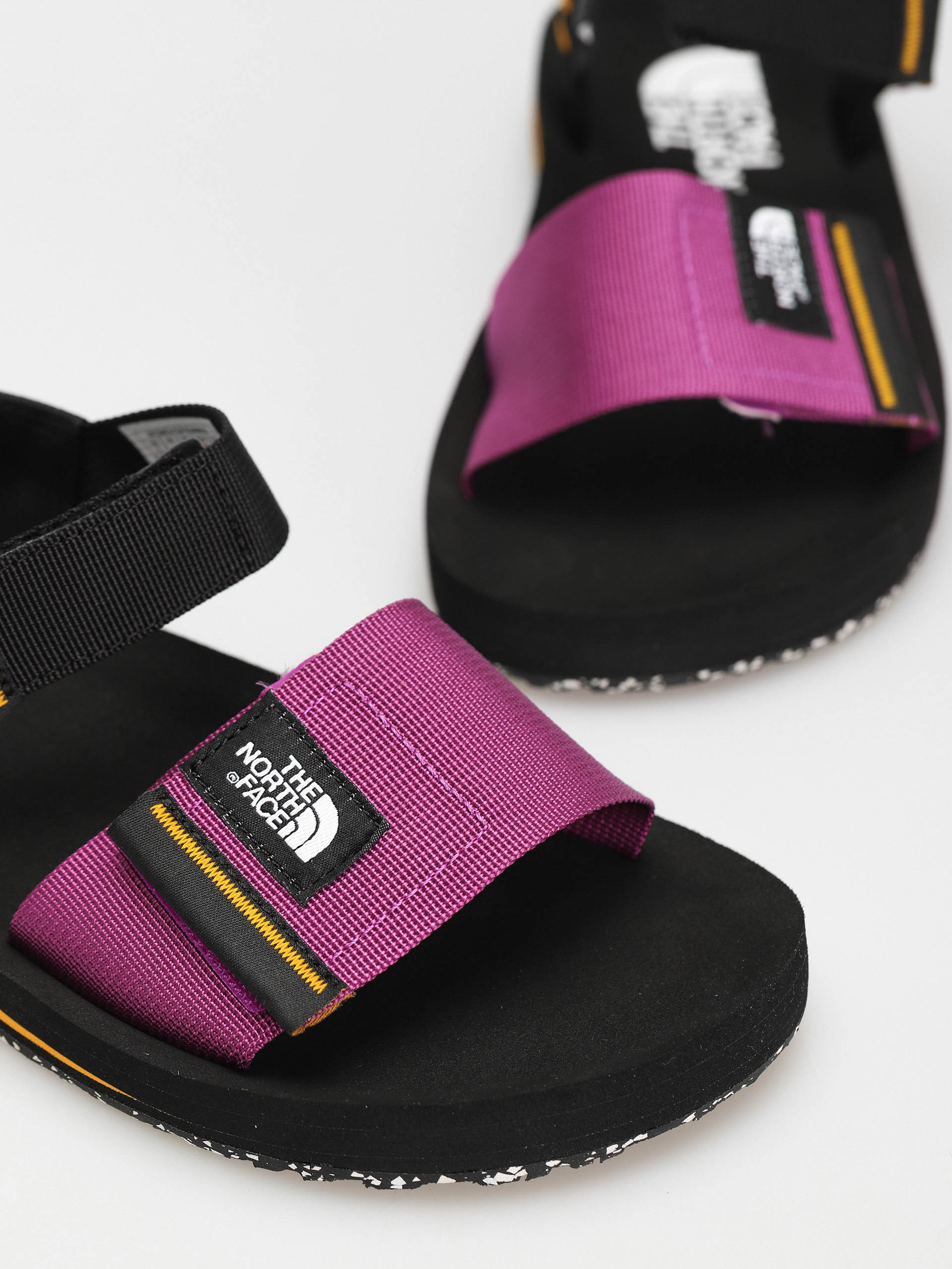 The North Face Skeena Szandálok Wmn (tnf black/purple cactus flower)