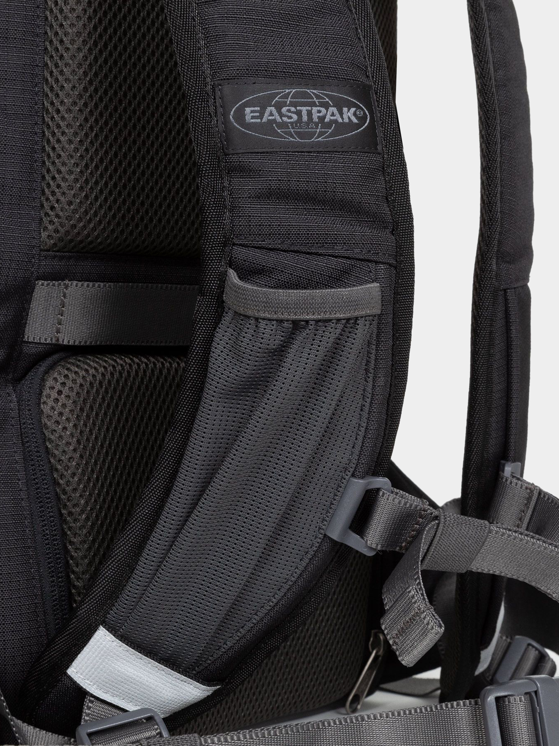 Eastpak Out Camera Pack Hátizsák (out black)
