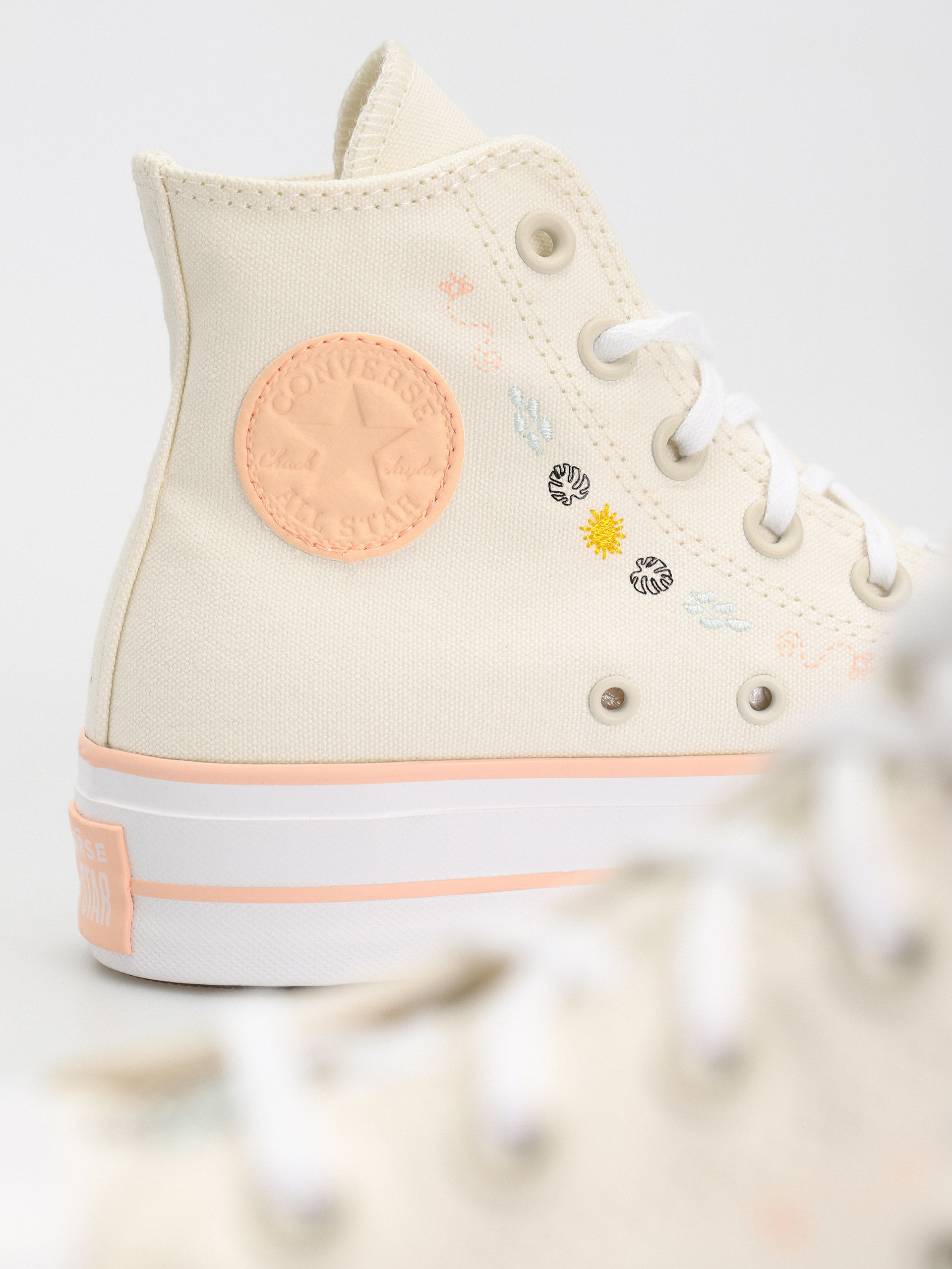 Converse Chuck Taylor All Star Lift Hi Tornacipők Wmn (egret)