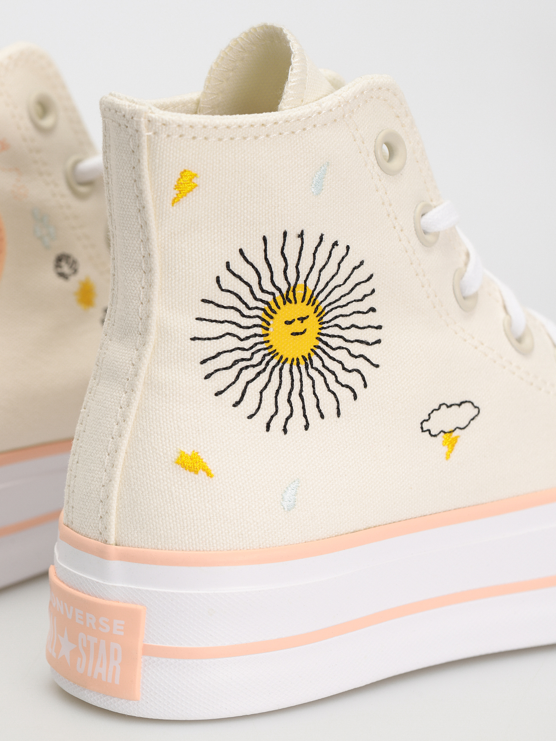 Converse Chuck Taylor All Star Lift Hi Tornacipők Wmn (egret)