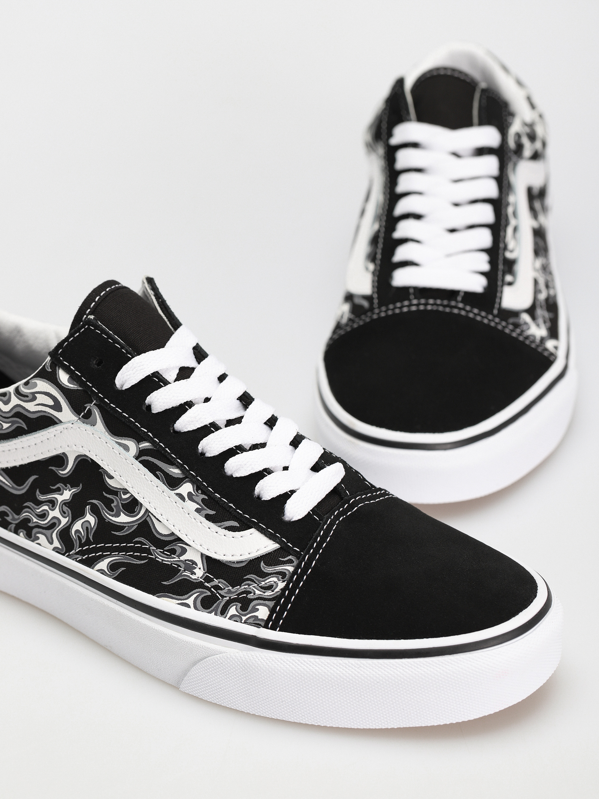 Vans Old Skool Cipők (flames black/true white)