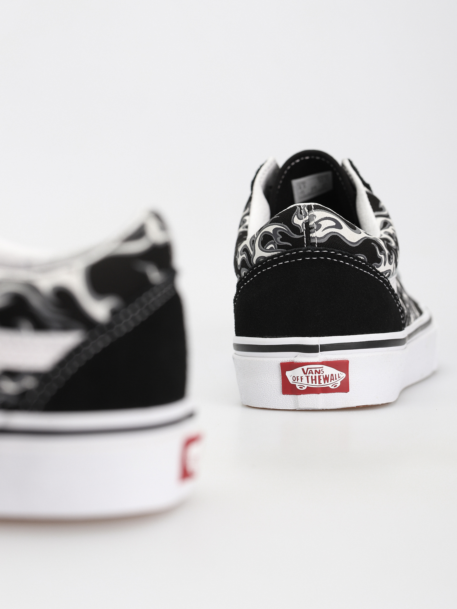 Vans Old Skool Cipők (flames black/true white)