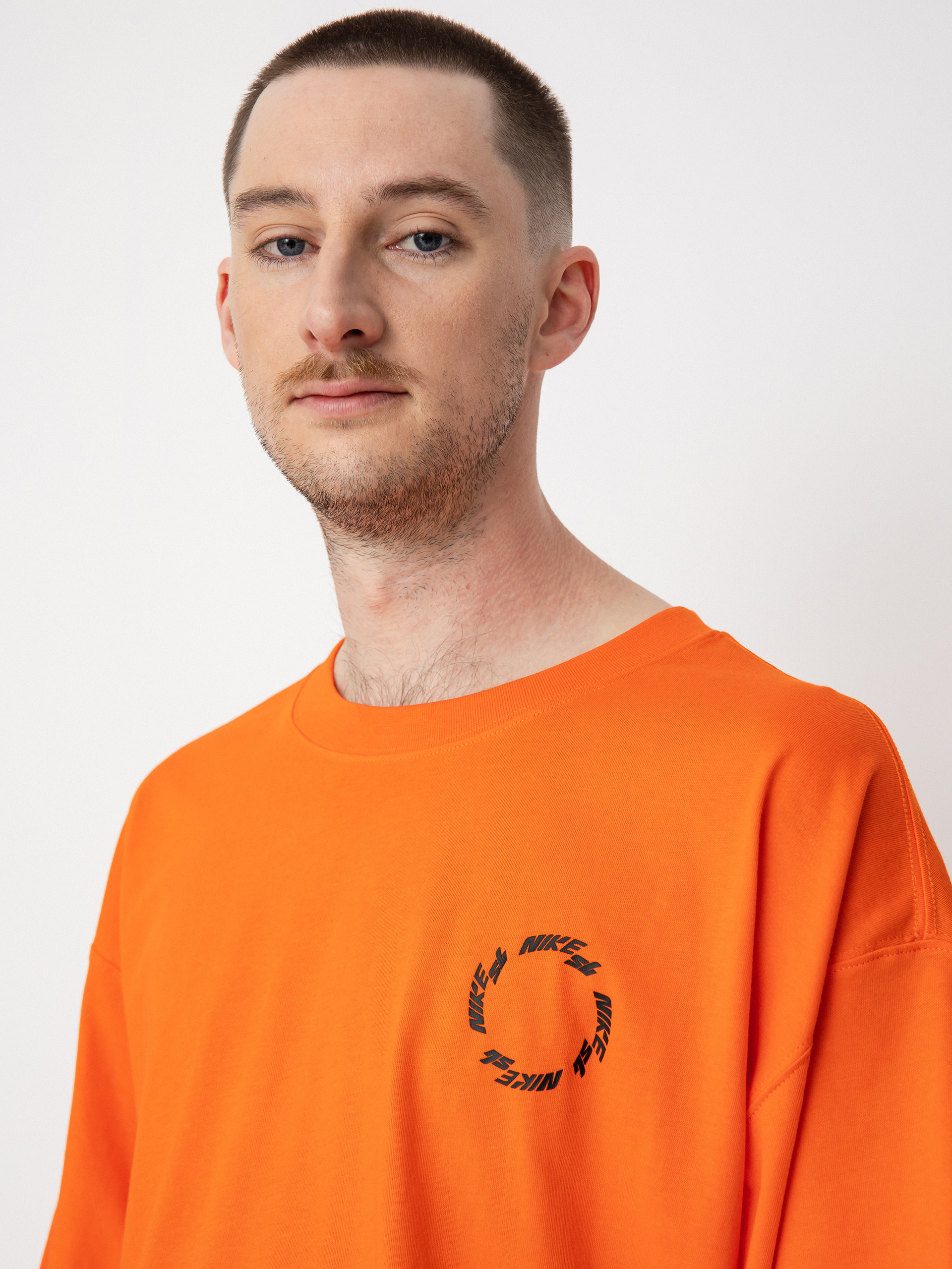 Nike SB Nike Wheel póló (safety orange)