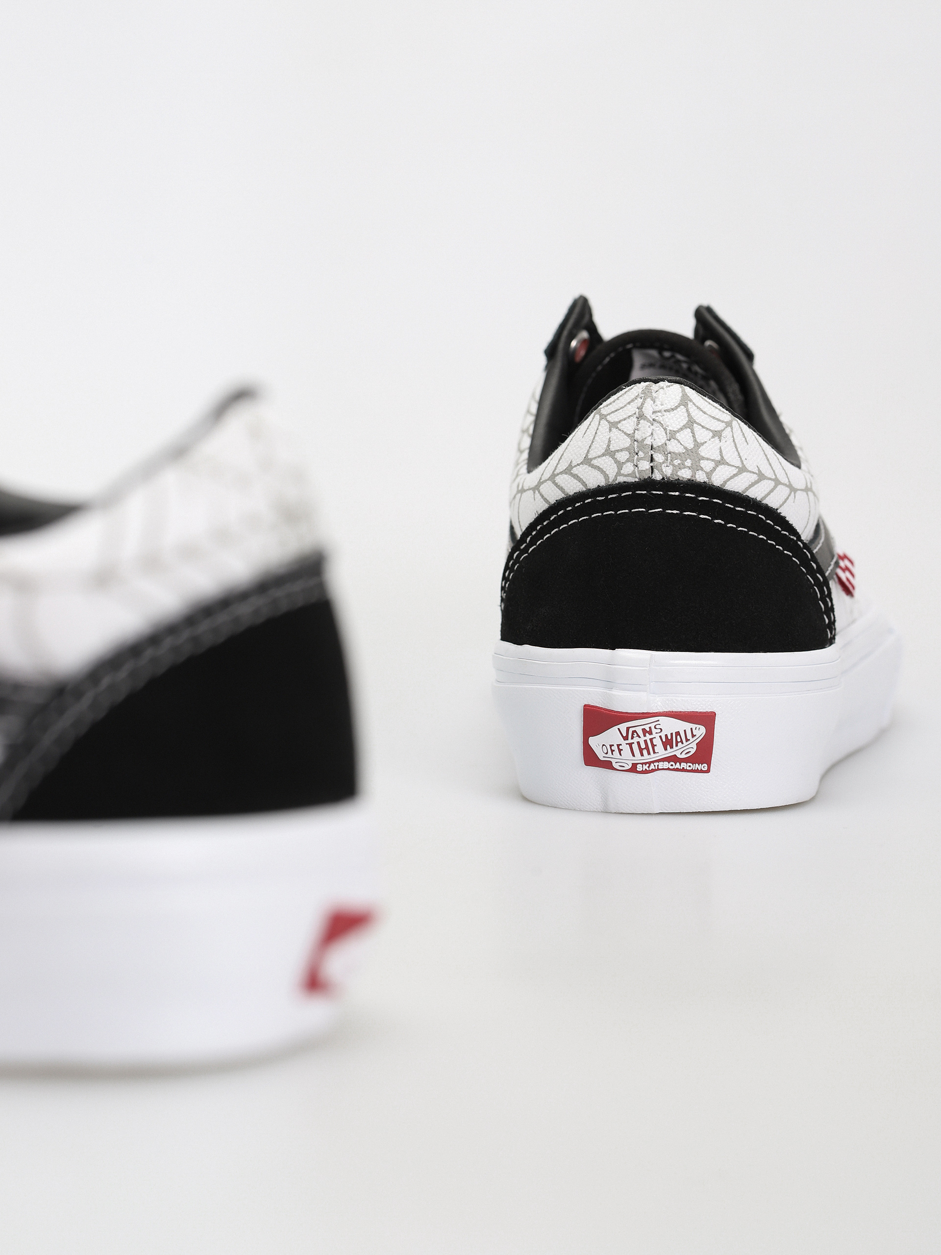 Vans Skate Old Skool Cipők (black widow spider black/white/red)