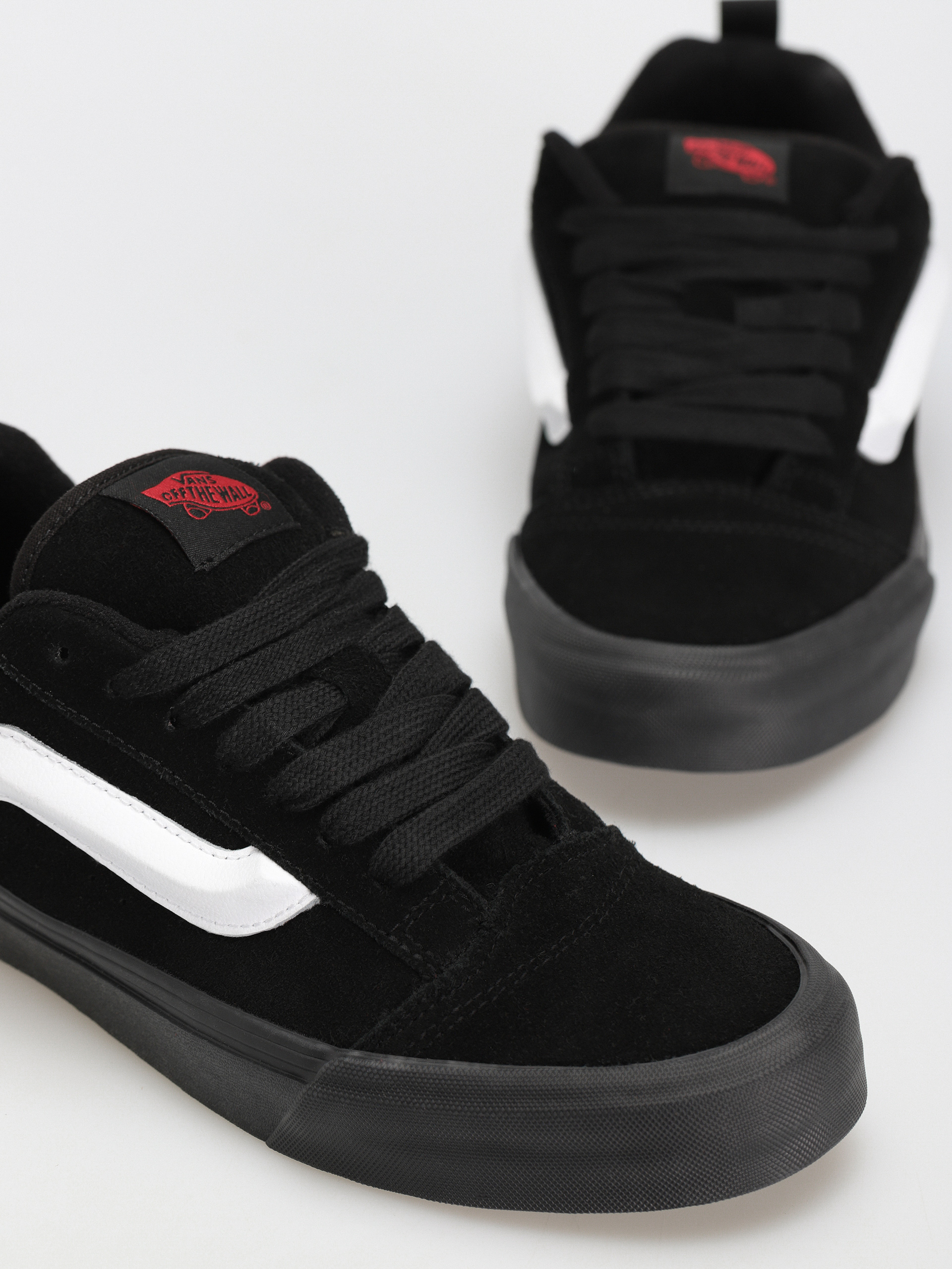 Vans Knu Skool Cipők (suede black)