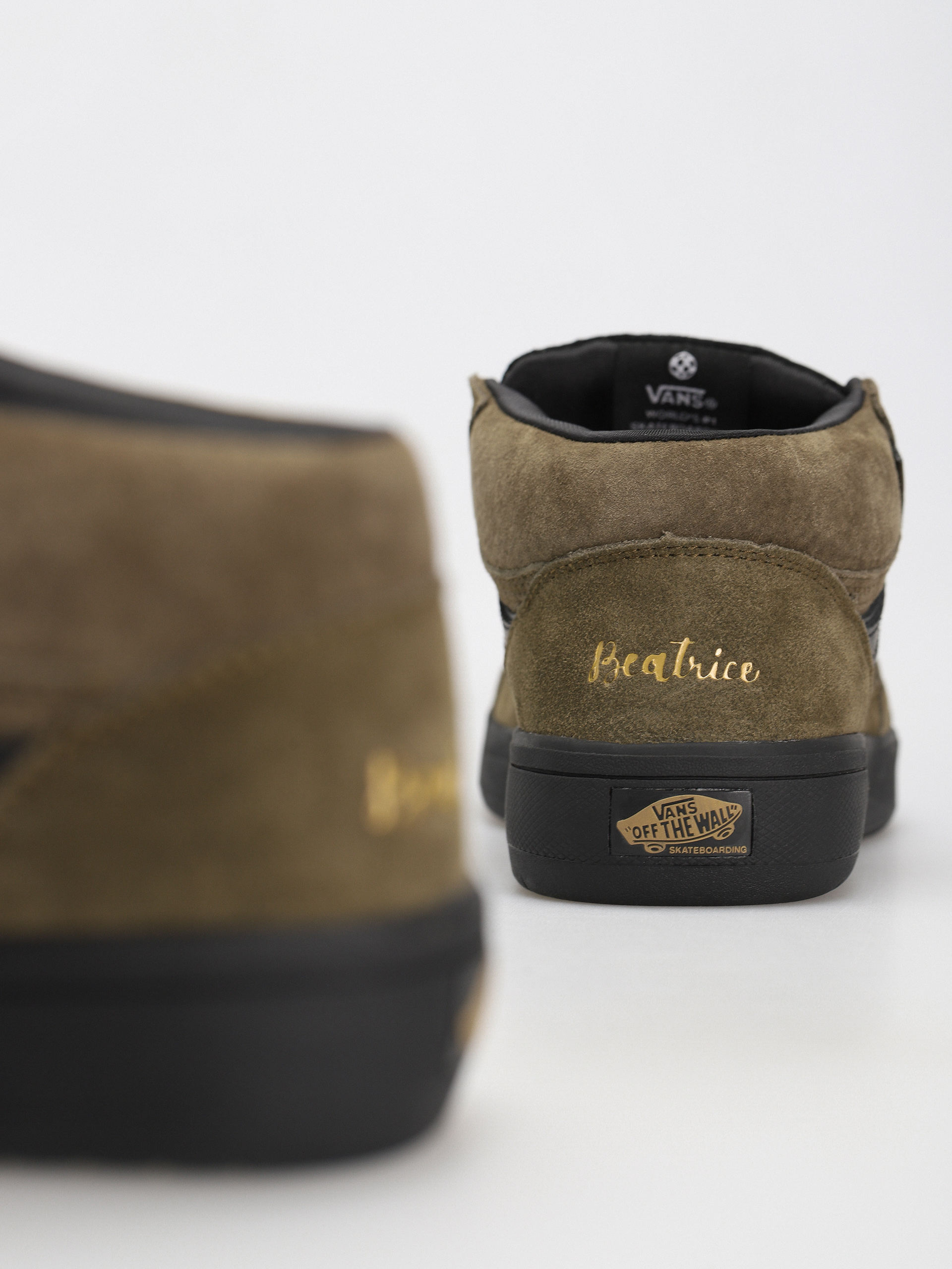 Vans Zahba Mid X Beatrice Domond Cipők (dark olive)