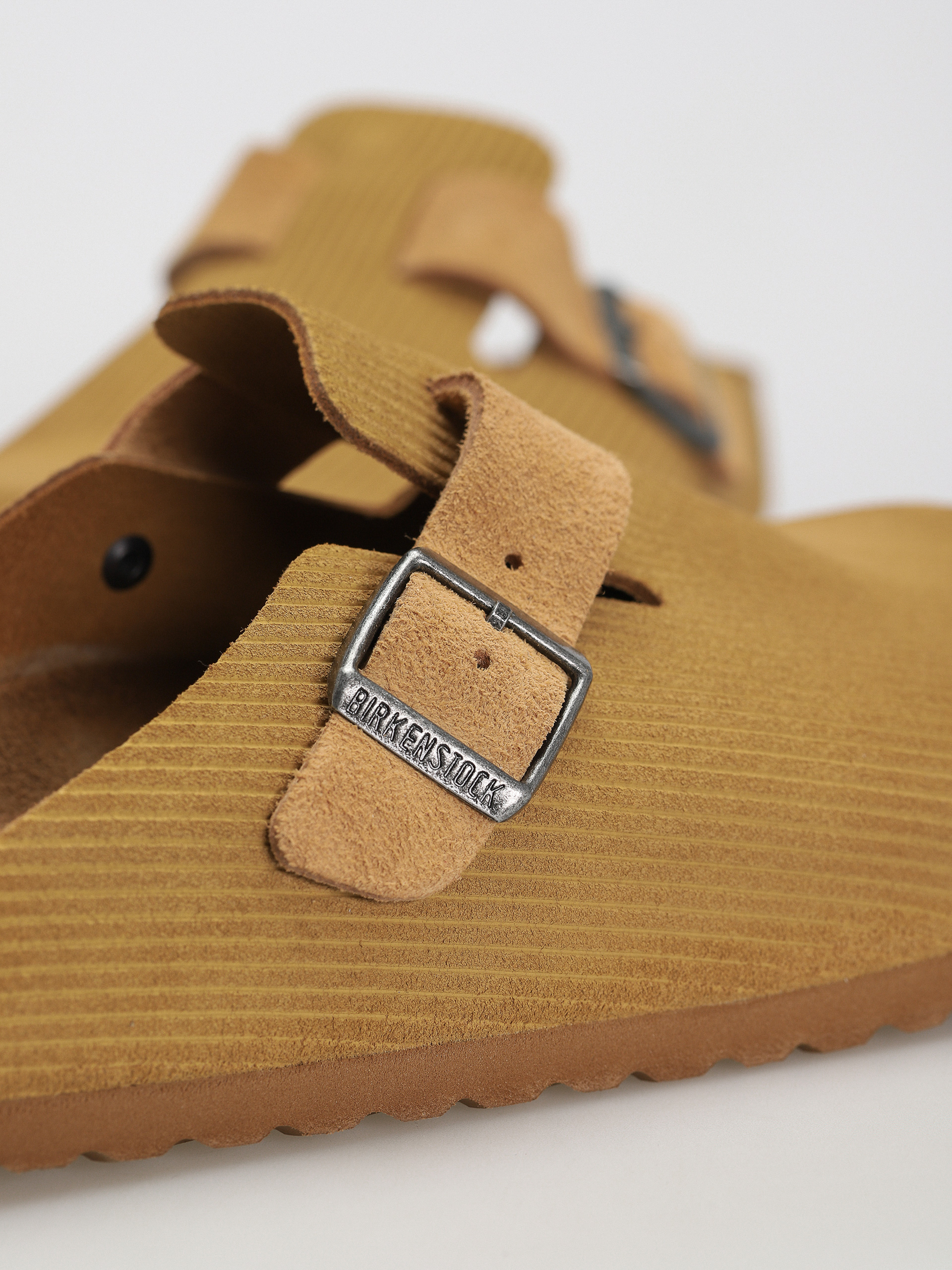Birkenstock Boston Suede Embossed Regular Flip-flop papucsok (corduroy cork brown)