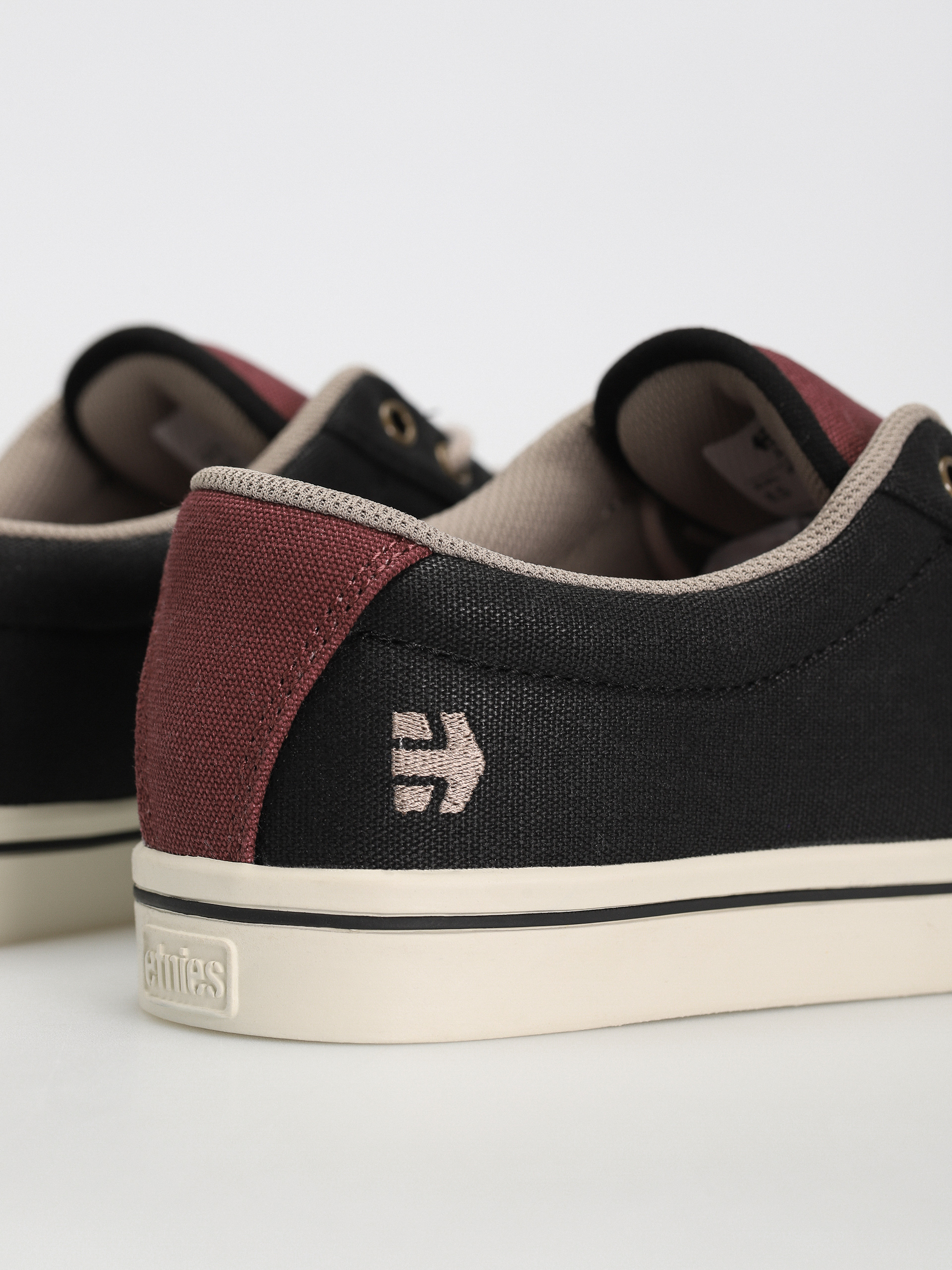 Etnies Jameson 2 Eco Cipők (black/red/beige)