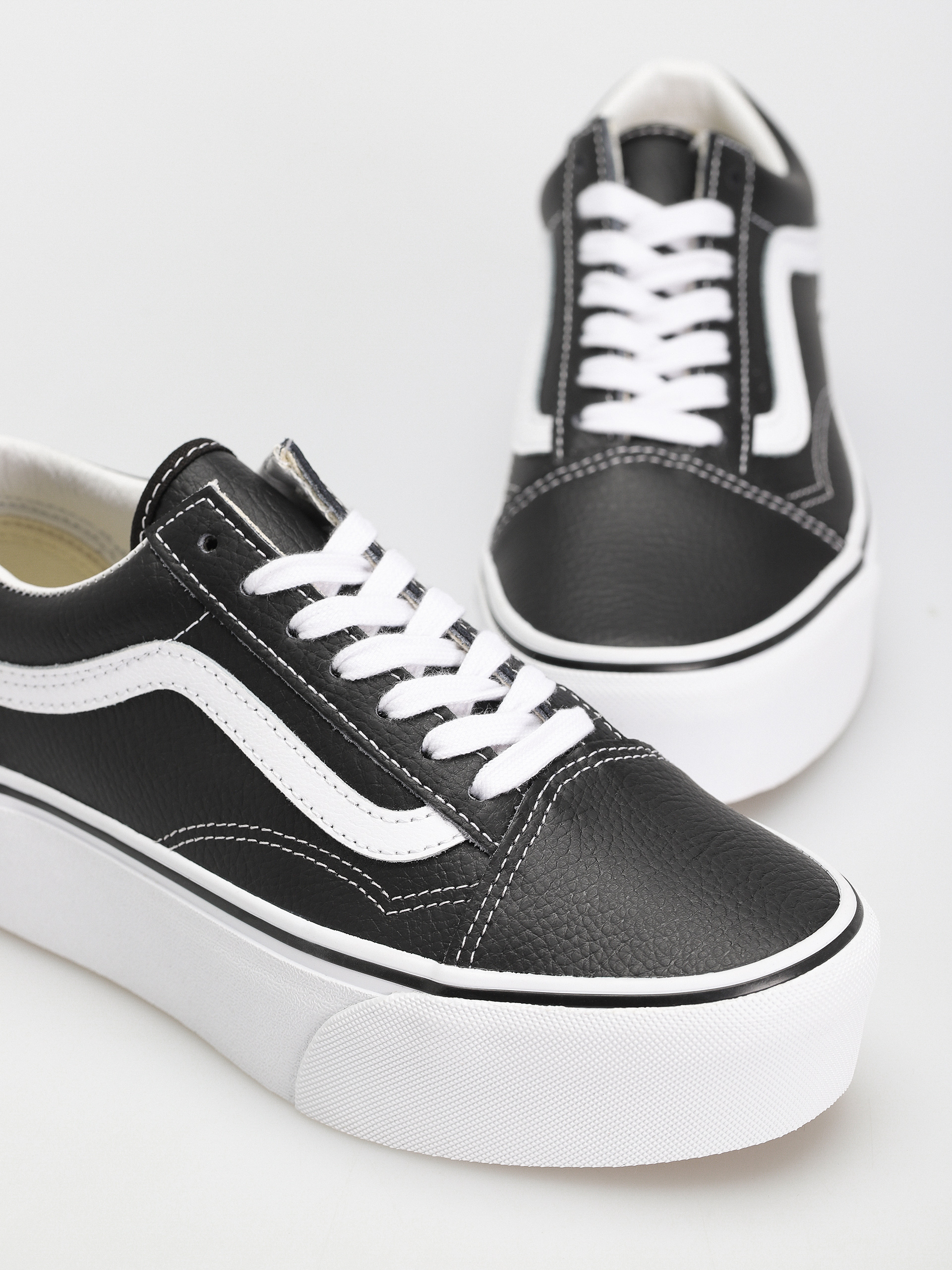 Vans Old Skool Stackform Cipők (leather black/true white)