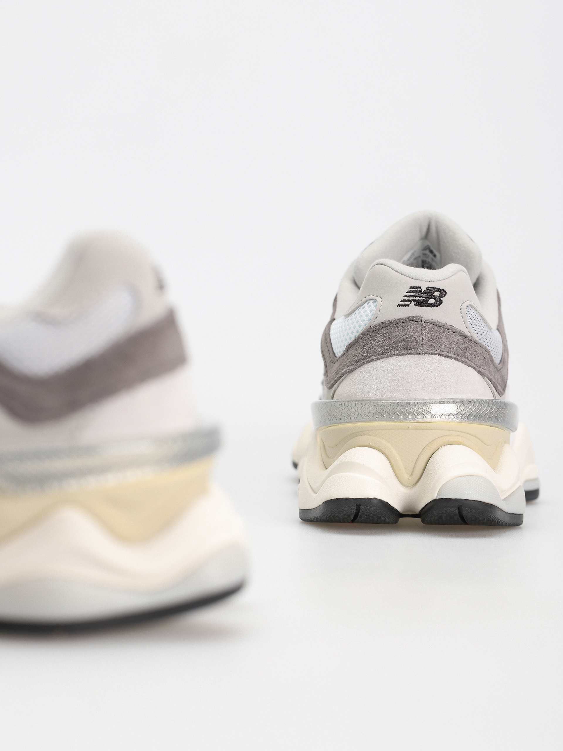 New Balance 9060 Cipők (grey)
