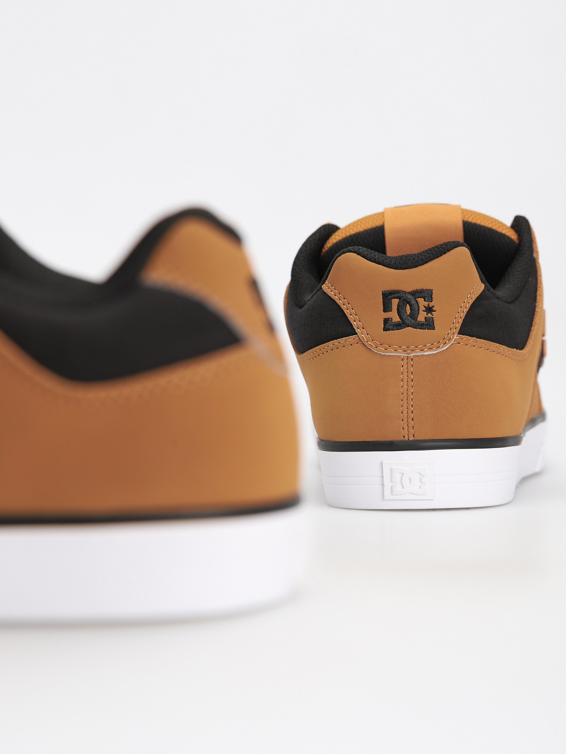 DC Pure Cipők (dk choco/black/oyste)