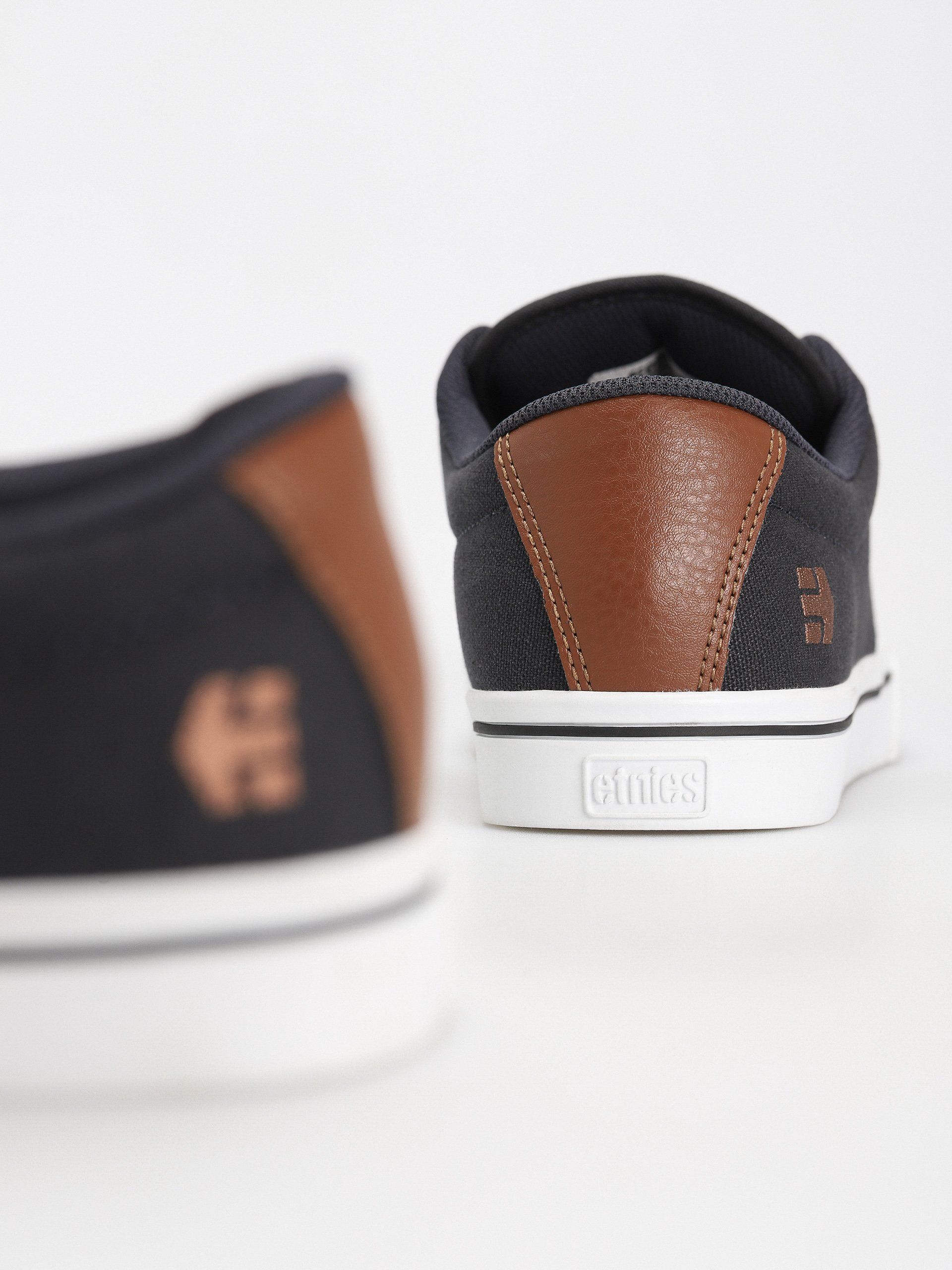 Etnies Jameson 2 Eco Cipők (navy/tan/white)