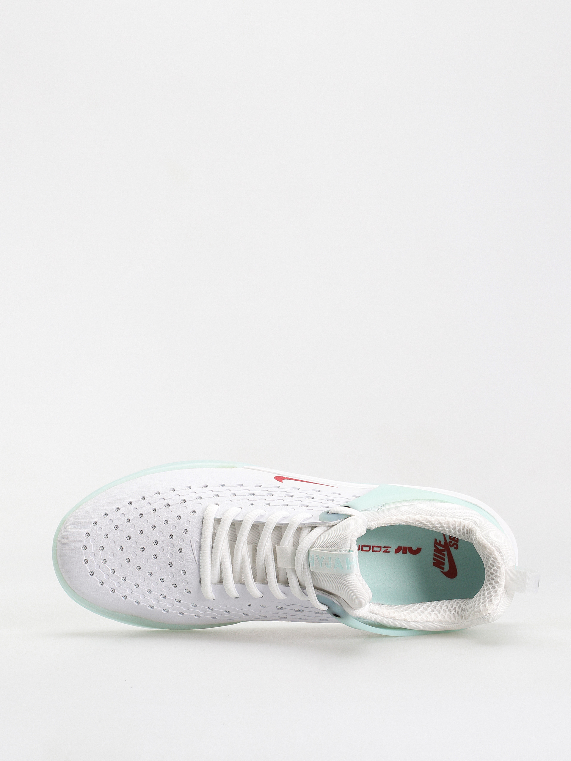 Nike SB Zoom Nyjah 3 Cipők (skylight/university red skylight white)