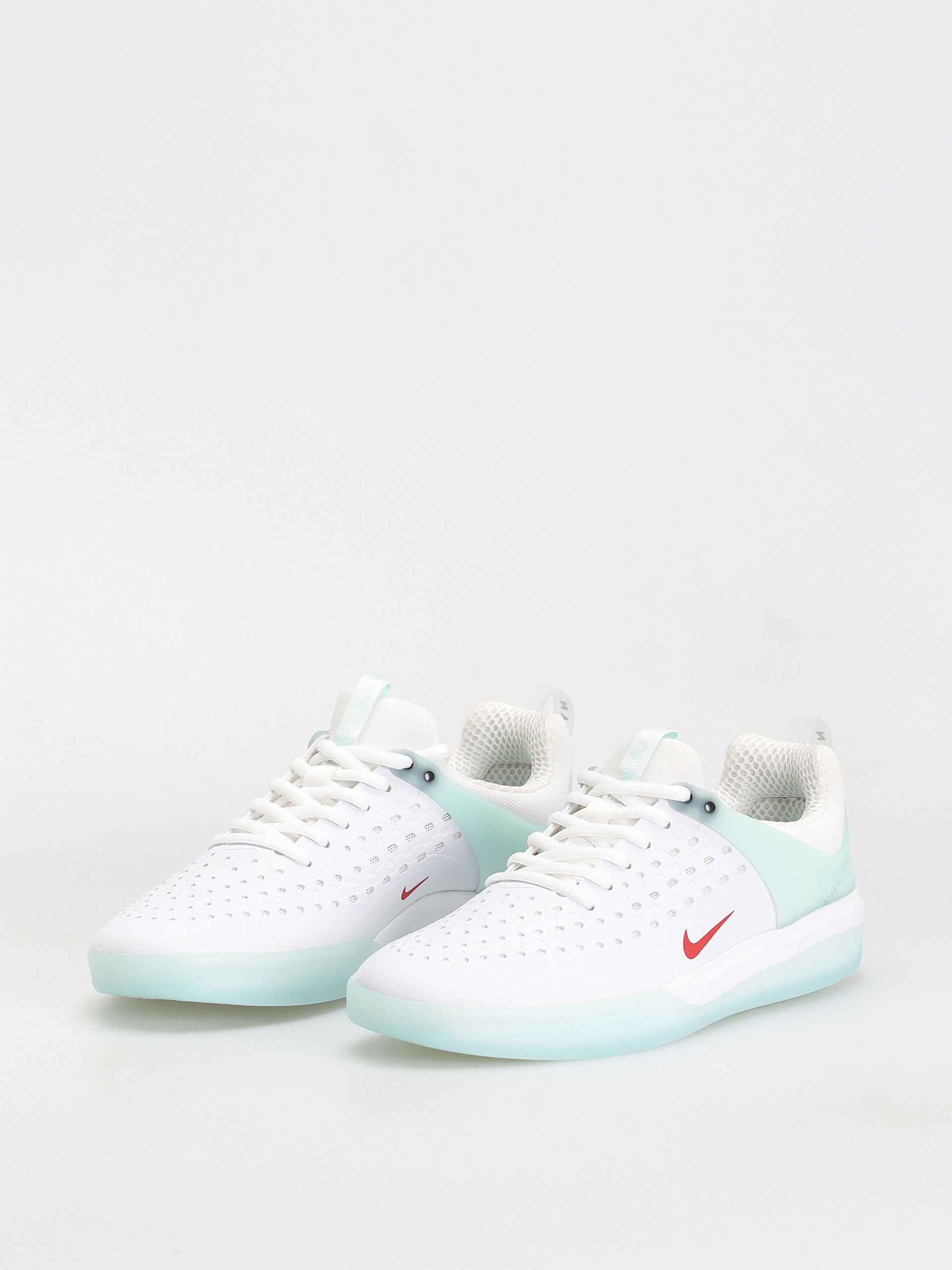 Nike SB Zoom Nyjah 3 Cipők (skylight/university red skylight white)