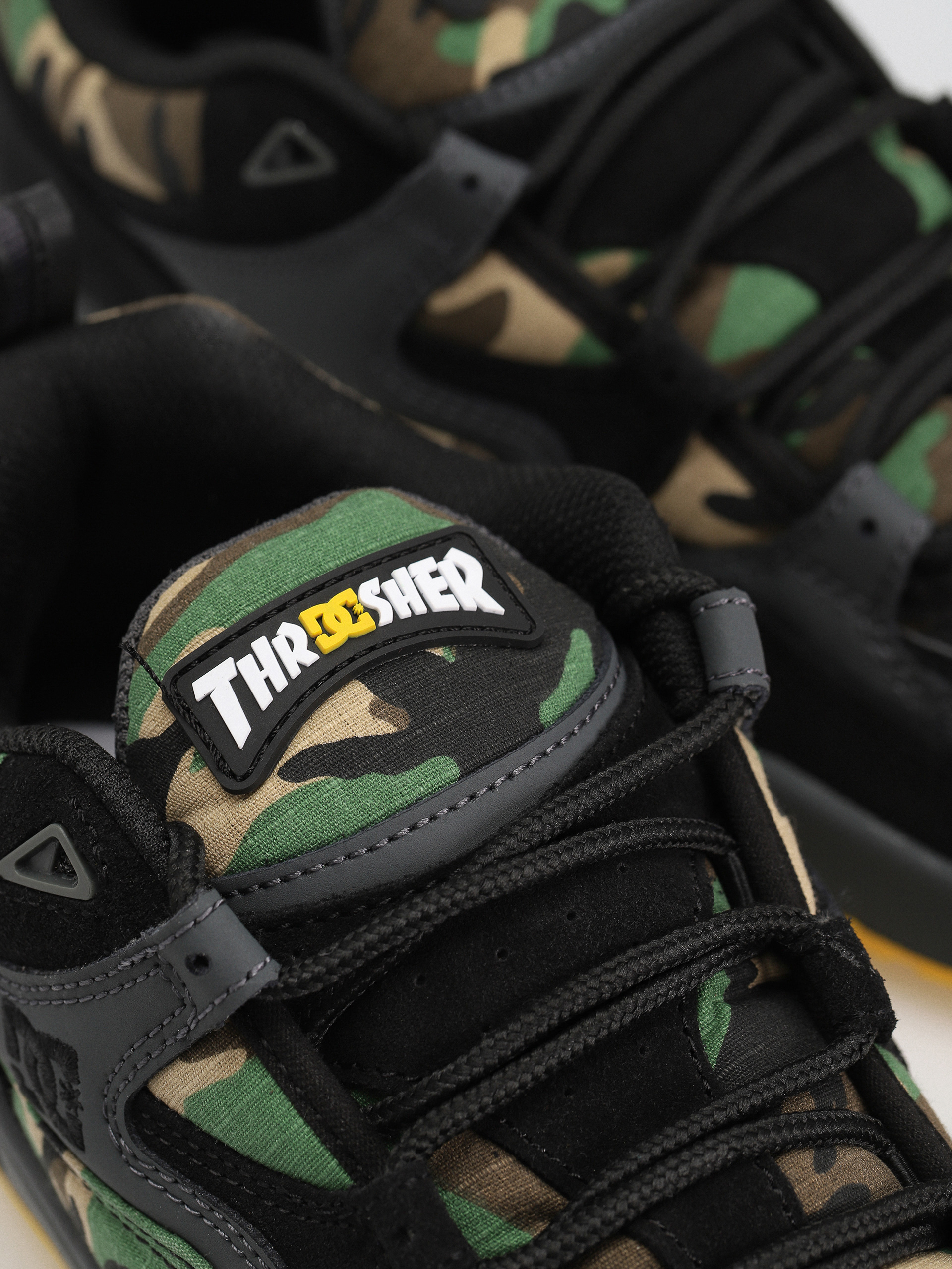 DC X Thrasher Truth Cipők (black/camo)