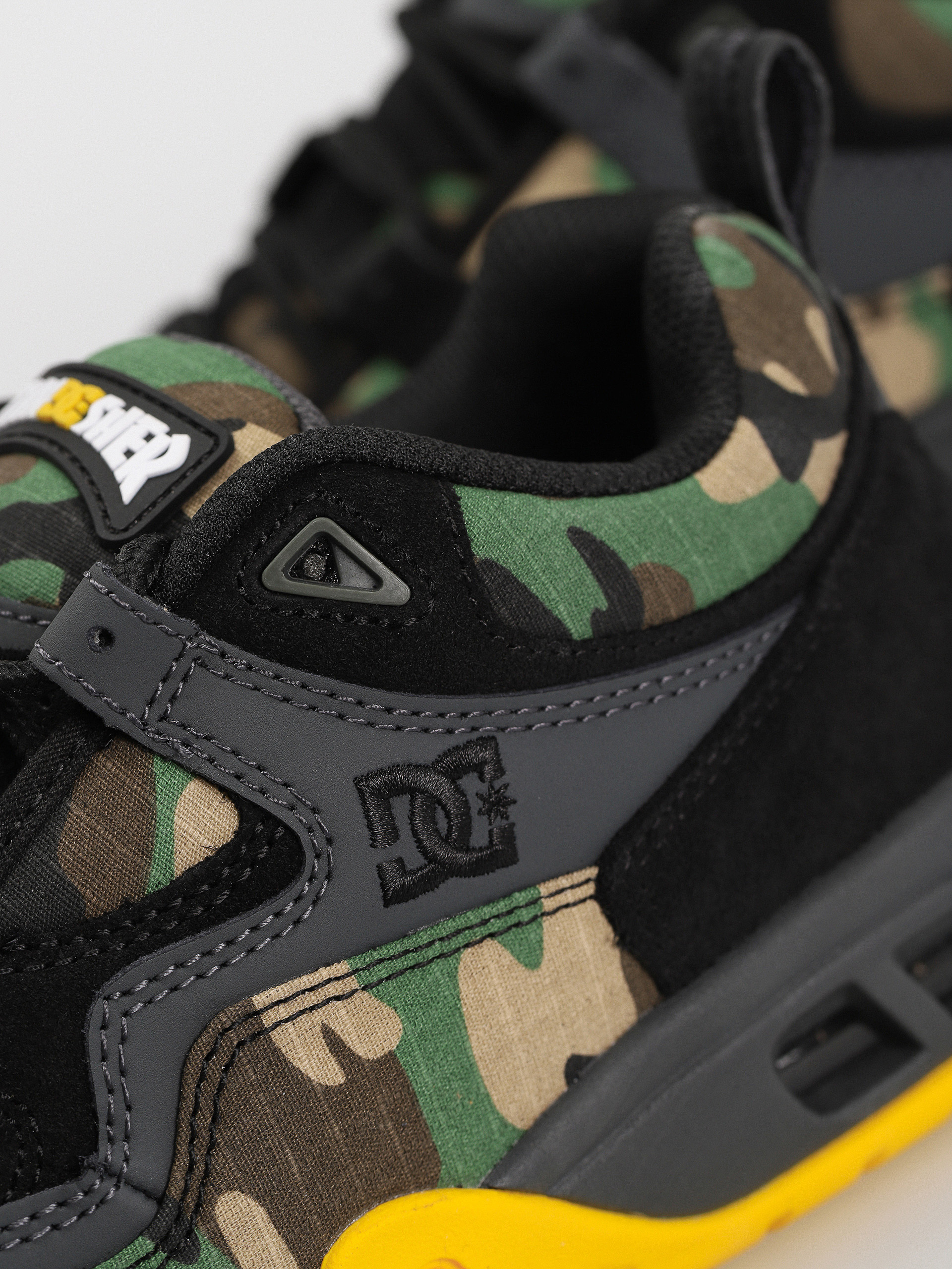 DC X Thrasher Truth Cipők (black/camo)