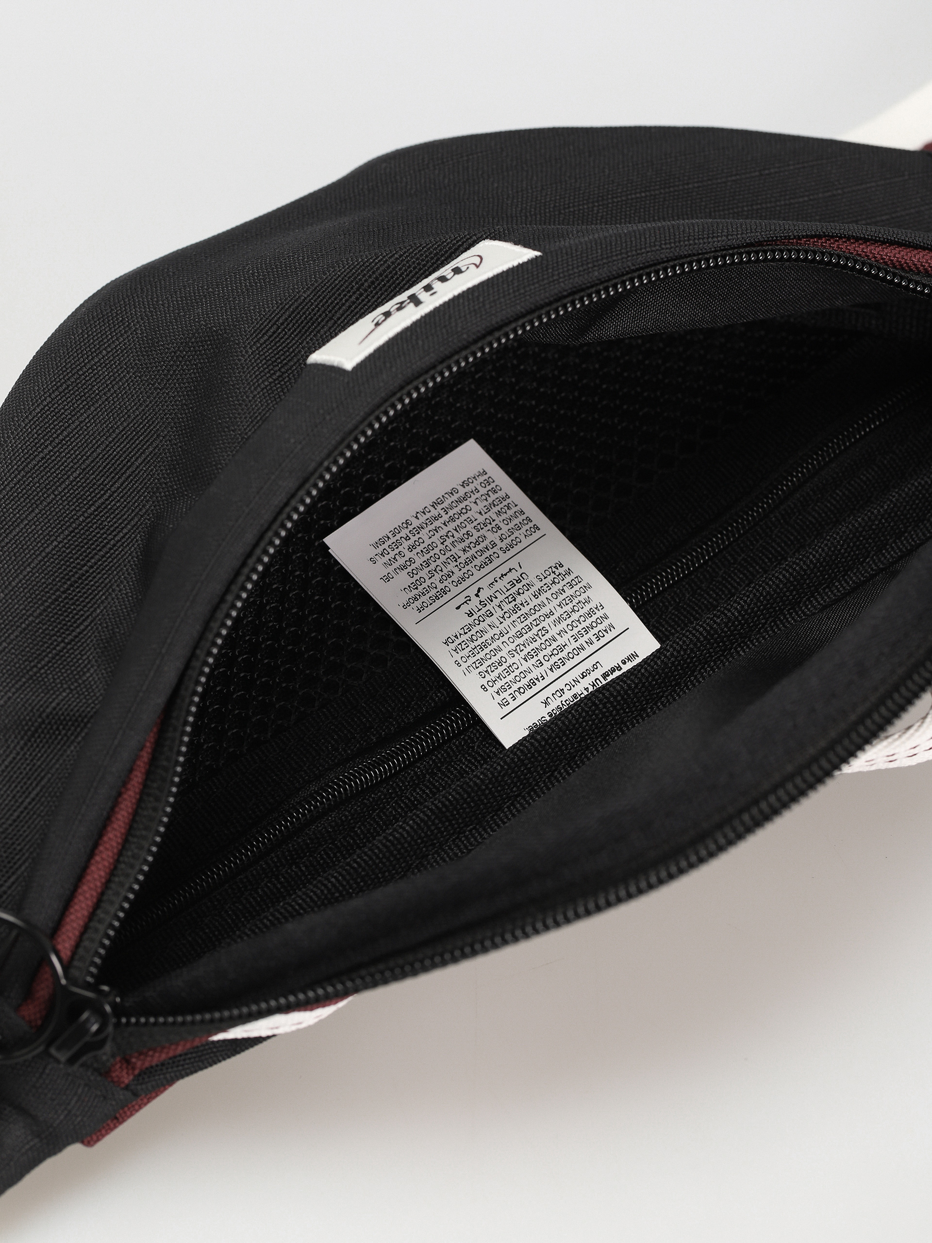 Nike SB Heritage Övtáska (black/sail/night maroon)