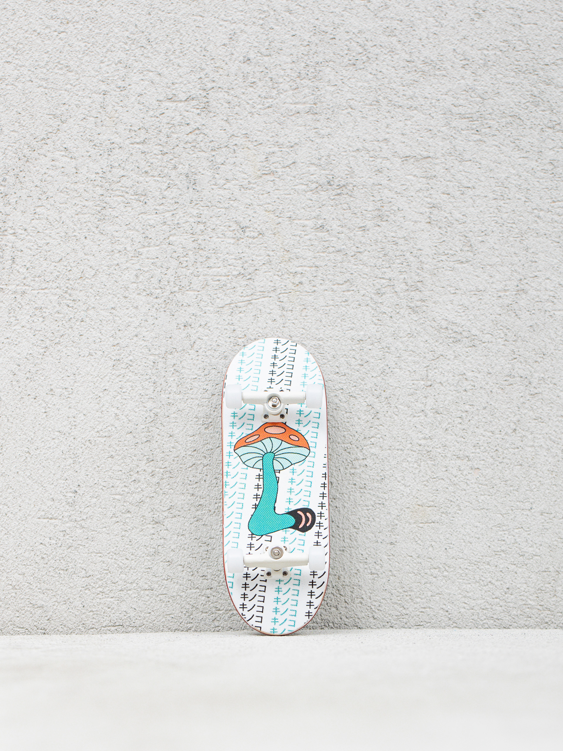 Grand Fingers Pro Leons Kinoko Fingerboard (white/white)