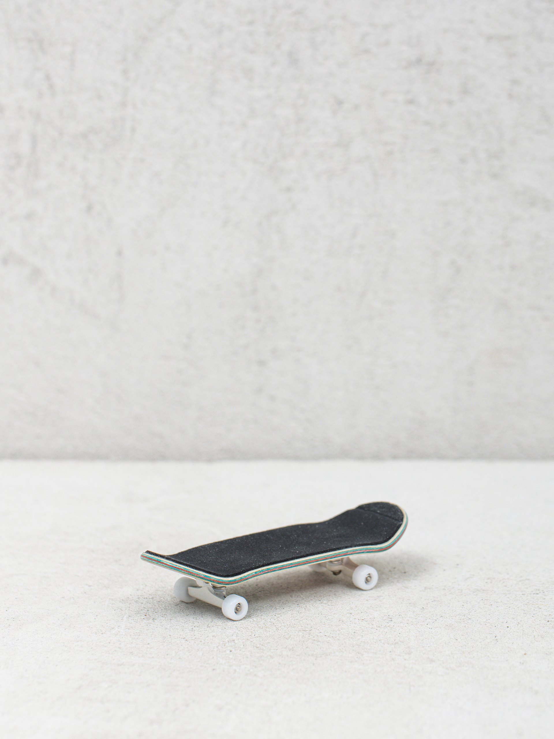 Grand Fingers Asian Cat Fingerboard (assorted/white)