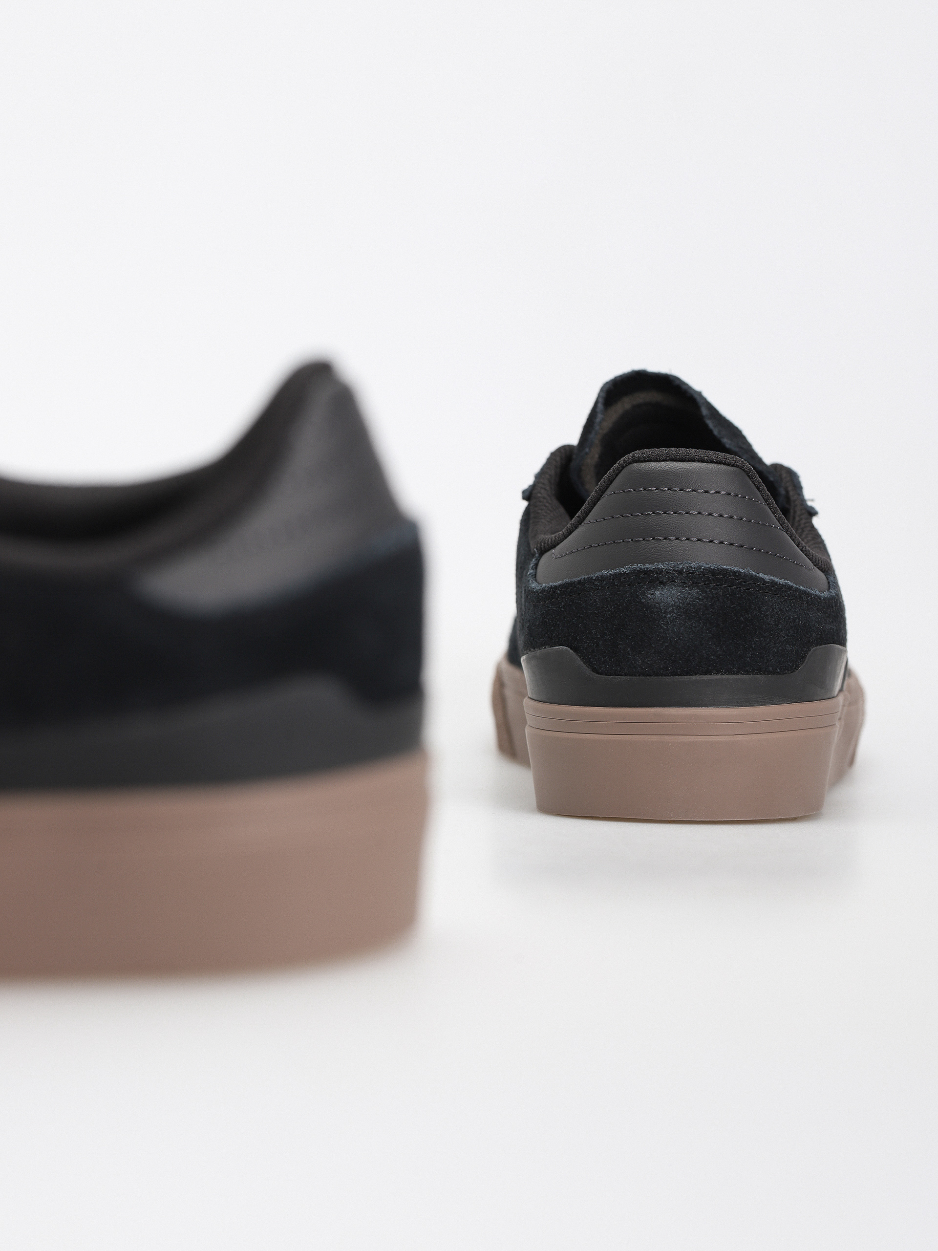 adidas Busenitz Vulc II Cipők (cblack/carbon/gum5)