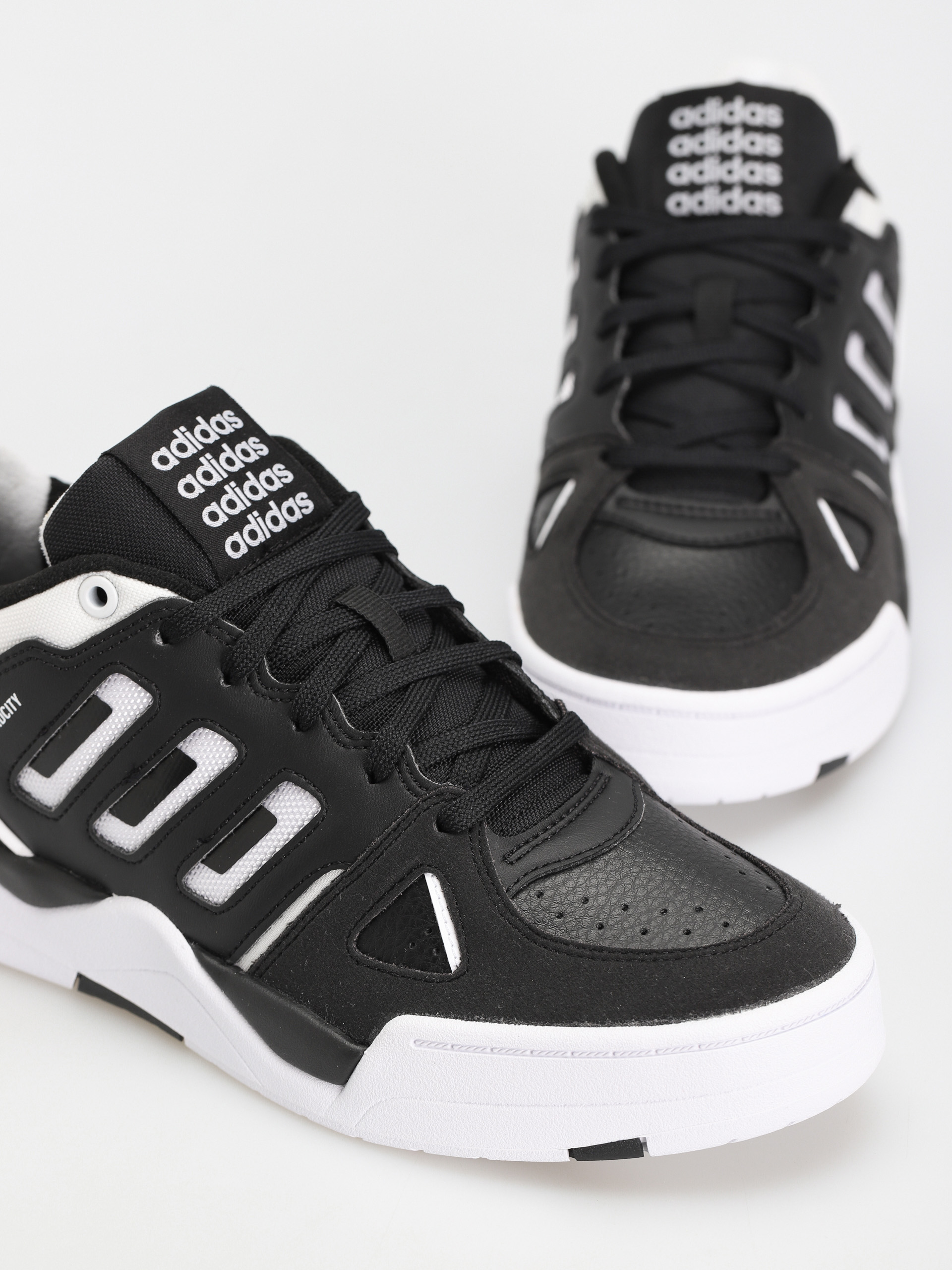 adidas Originals Midcity Low Cipők (cblack/ftwwht/cblack)