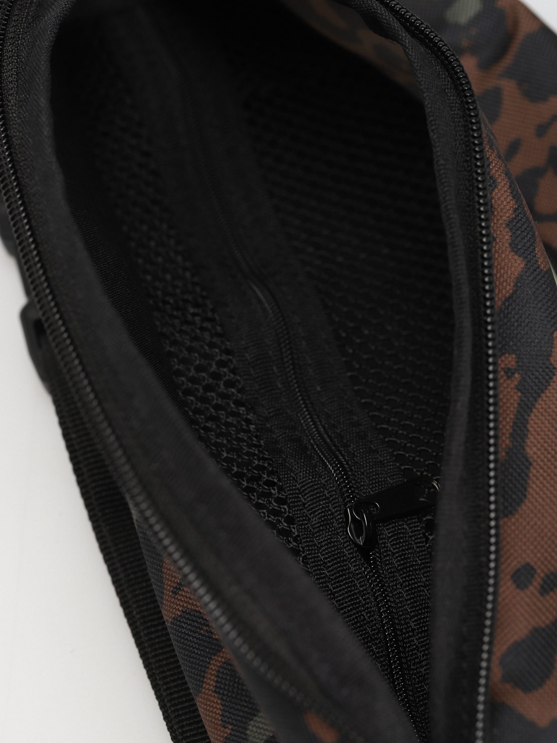 Nike SB Heritage Övtáska (black/black/oil green)